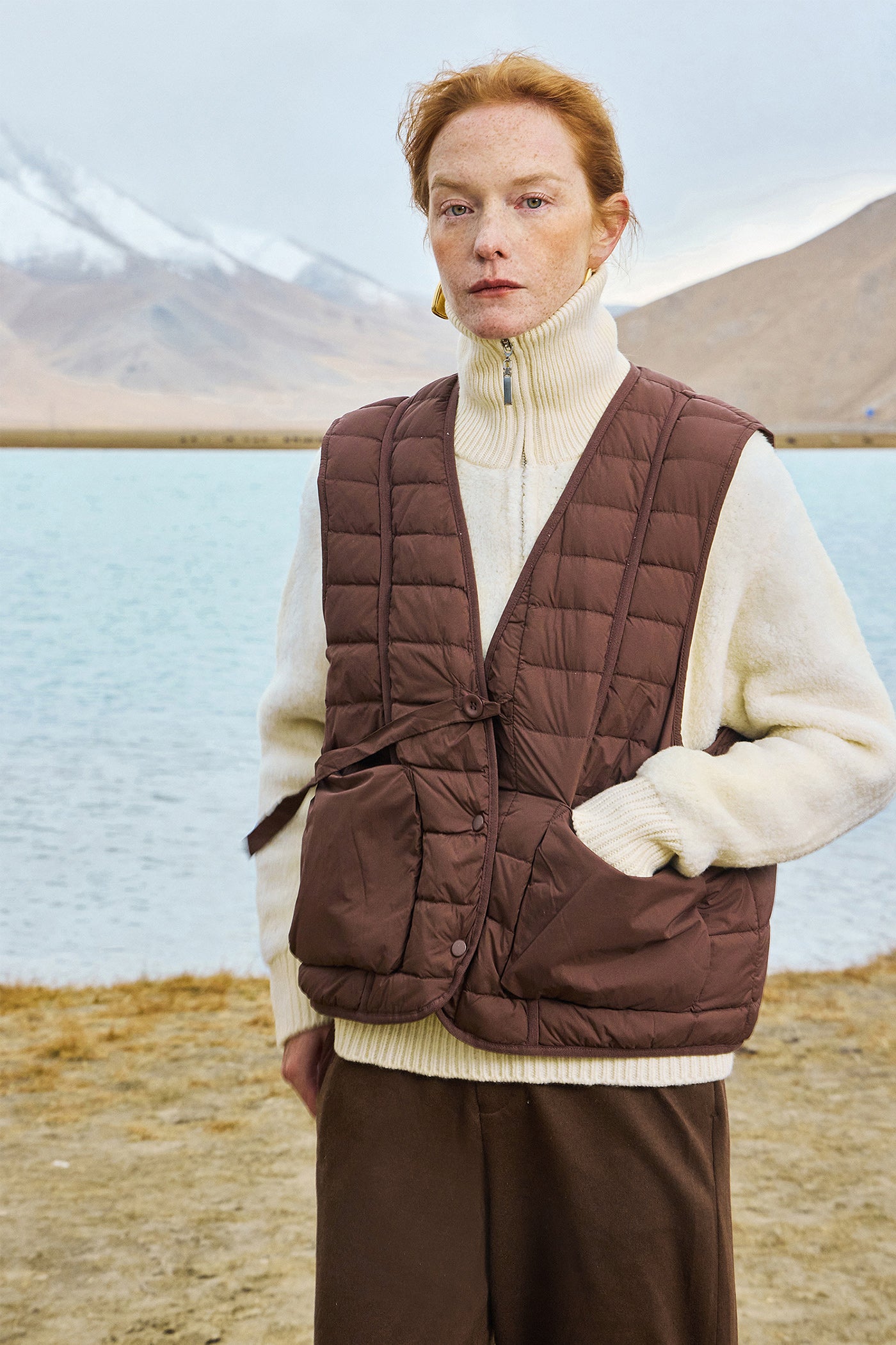 KAMILAN Women's Short Puffer Vest – 2025 Winter New White Duck Down V-Neck Sleeveless Jacket