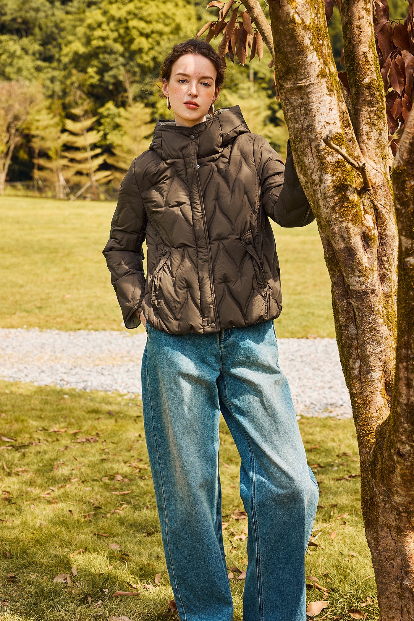 KAMILAN Women's Stylish Short Down Jacket – 2025 Winter Collection, Warm White Duck Down Hooded Coat