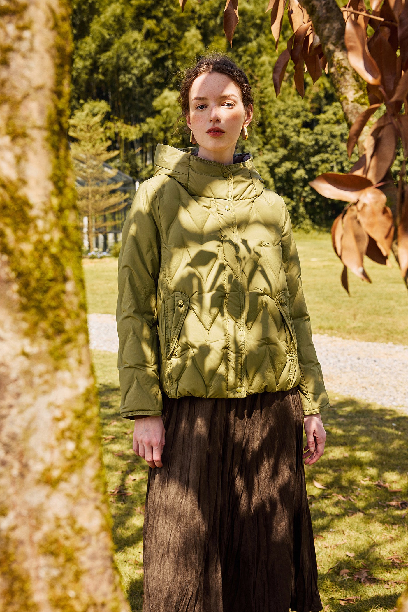 KAMILAN Women's Stylish Short Down Jacket – 2025 Winter Collection, Warm White Duck Down Hooded Coat