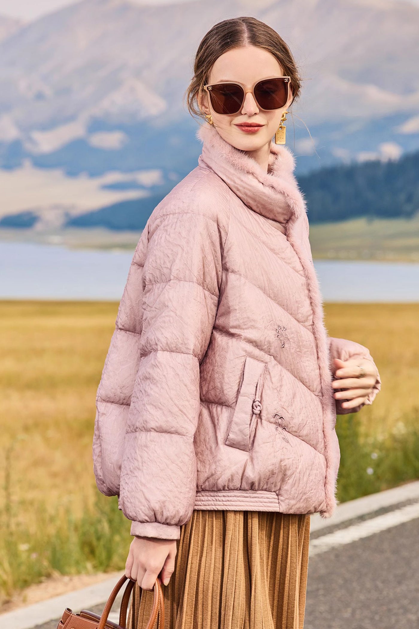 KAMILAN Women's Embroidered Down Jacket – 2025 Winter New White Duck Down Coat with Mink Fur Patchwork