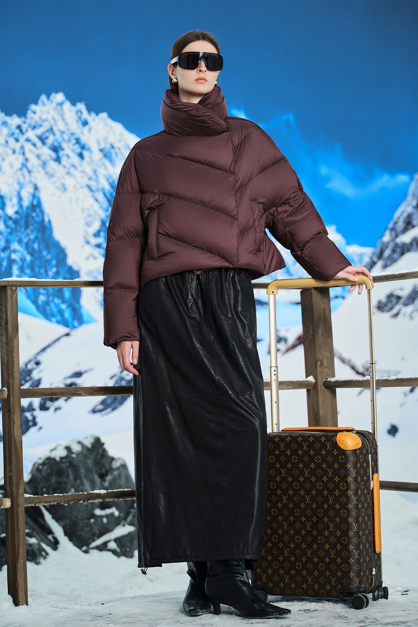 KAMILAN Women's Short White Goose Down Jacket – 2025 Winter Collection