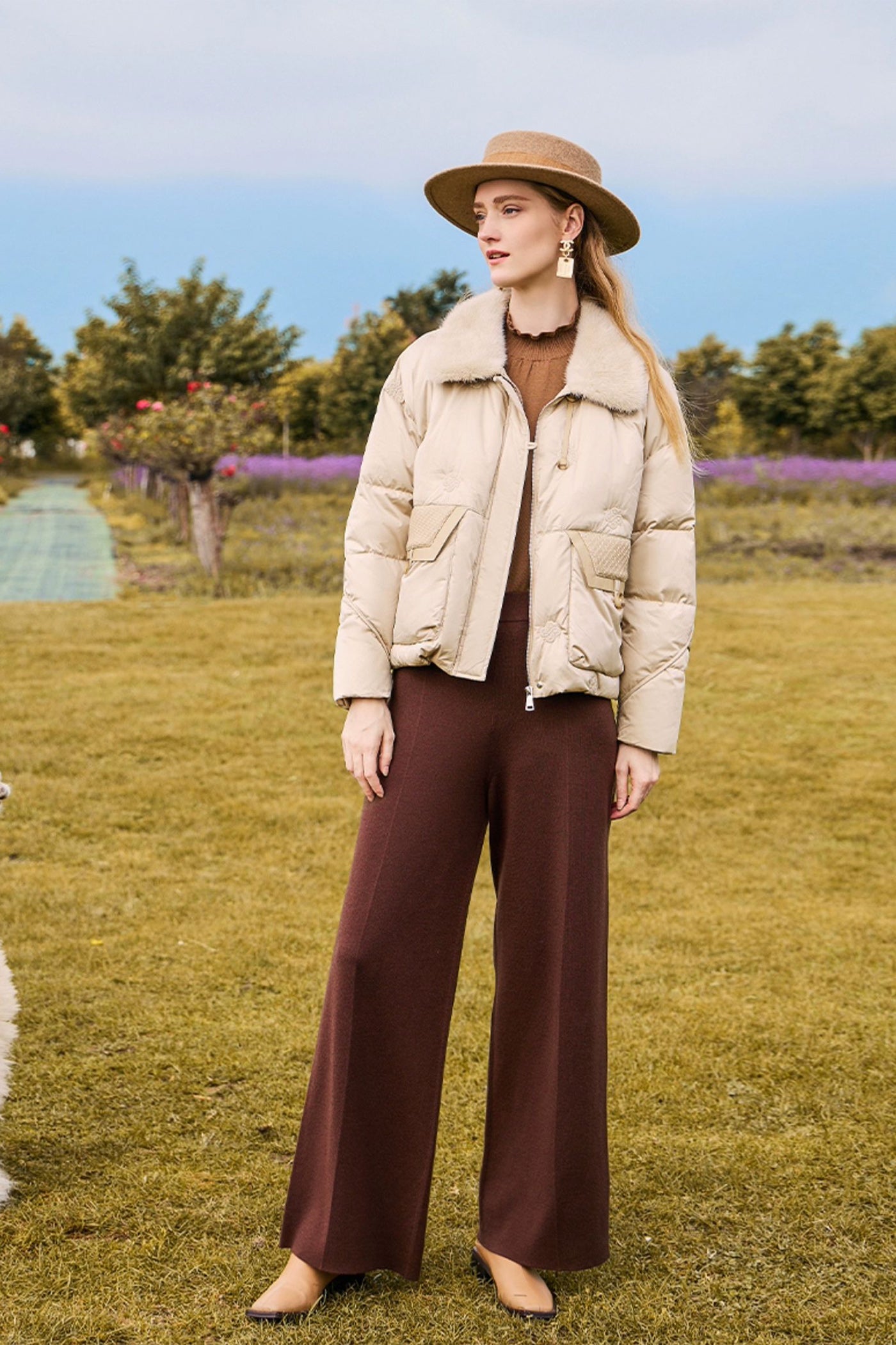 KAMILAN Women's Short Goose Down Coat – 2025 Winter Warm Jacket with Mink Fur Collar Detail