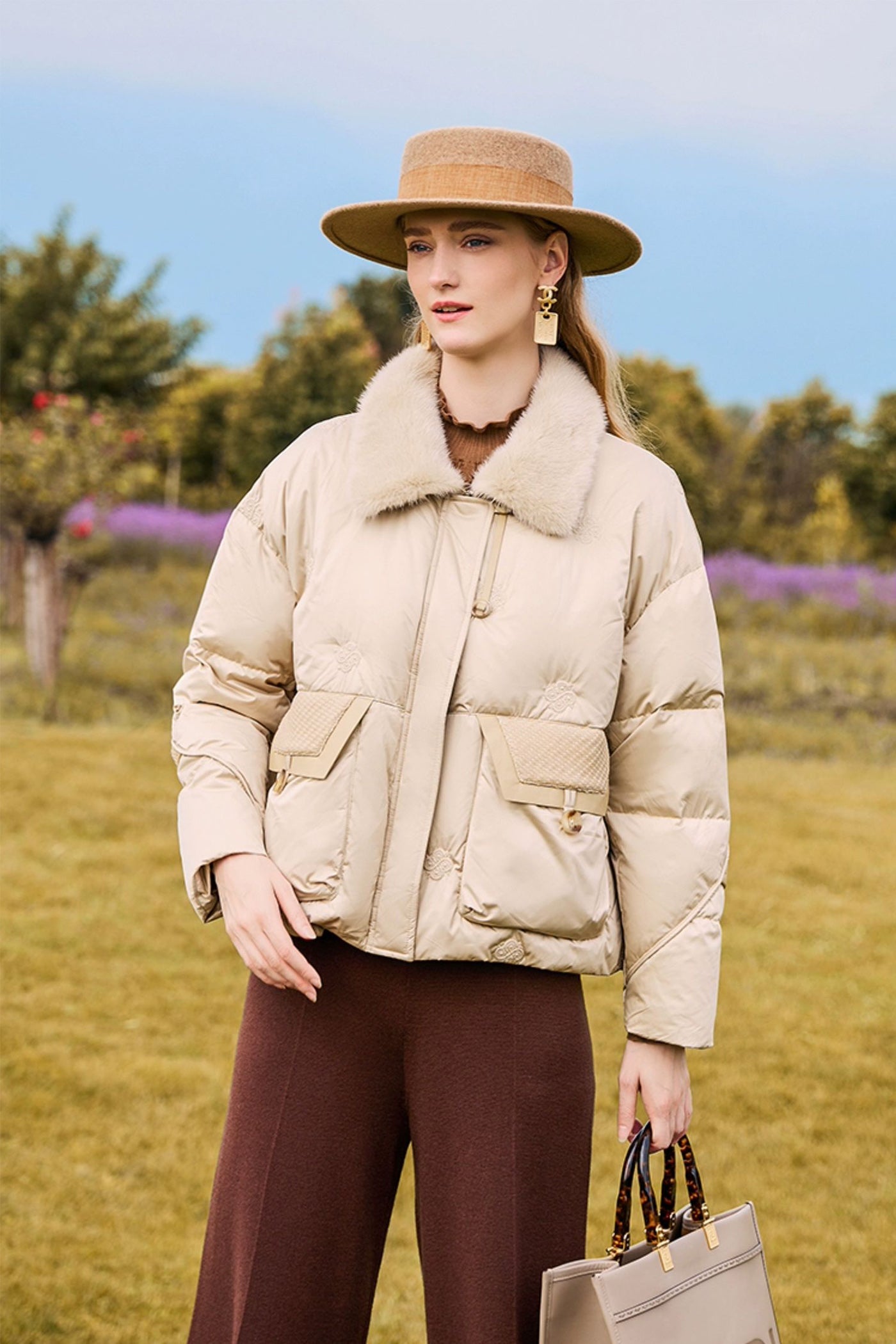 KAMILAN Women's Short Goose Down Coat – 2025 Winter Warm Jacket with Mink Fur Collar Detail