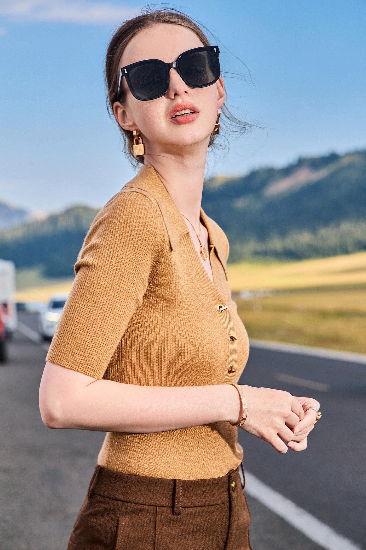 KAMILAN Slim-Fit Cropped Knit Sweater