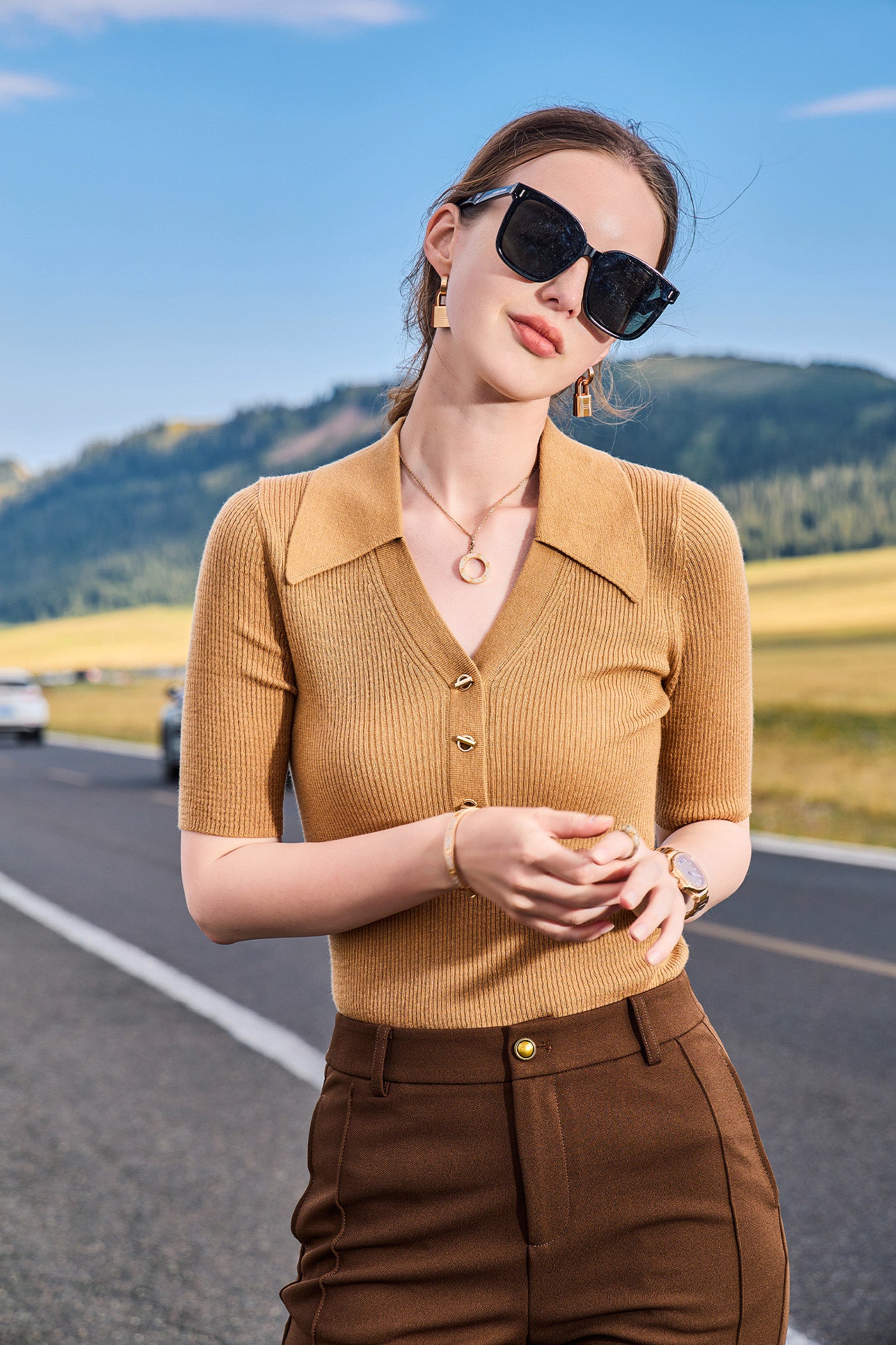 KAMILAN Slim-Fit Cropped Knit Sweater