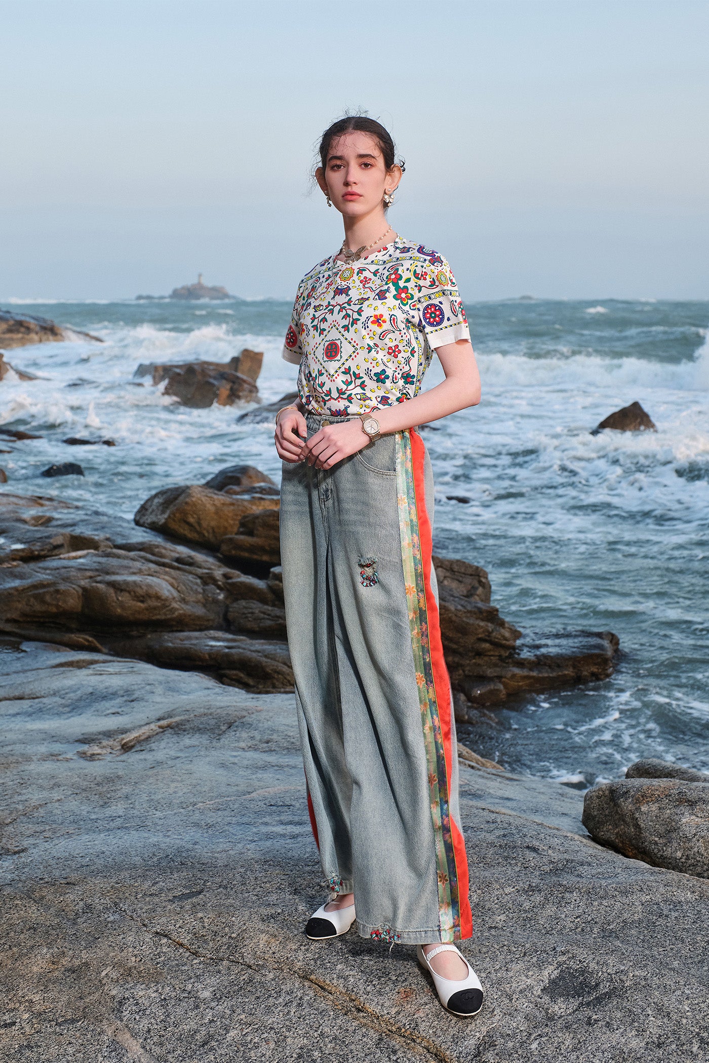 KAMILAN Artistic Print T-Shirt