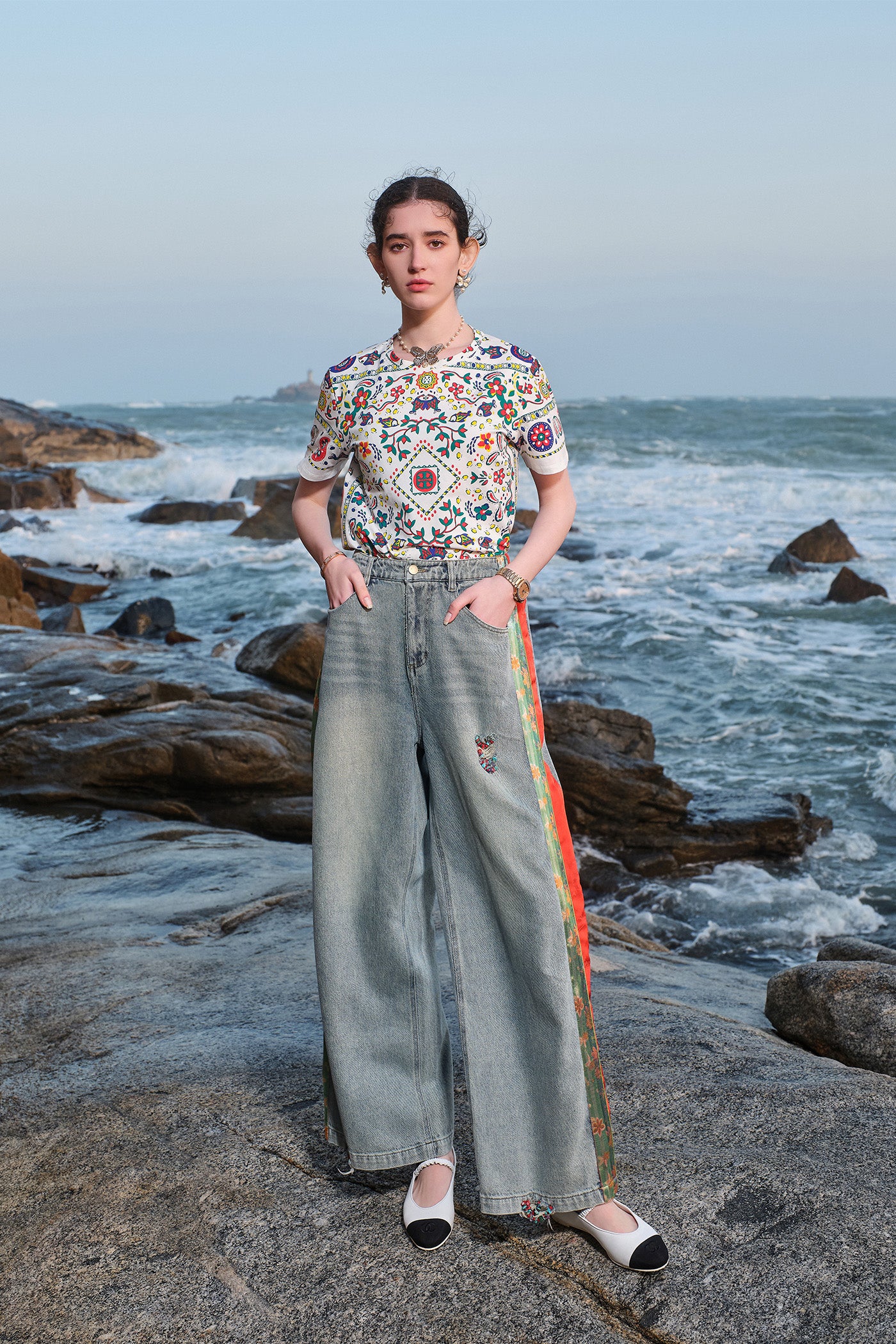 KAMILAN Artistic Print T-Shirt