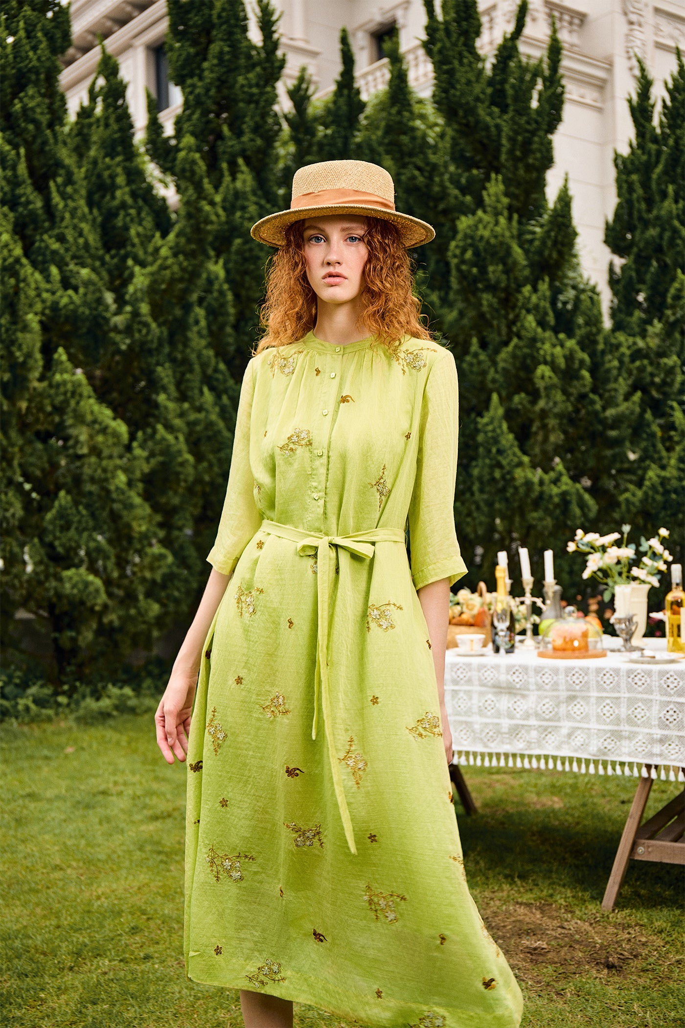 KAMILAN Vintage High-Waisted Embroidered Dress