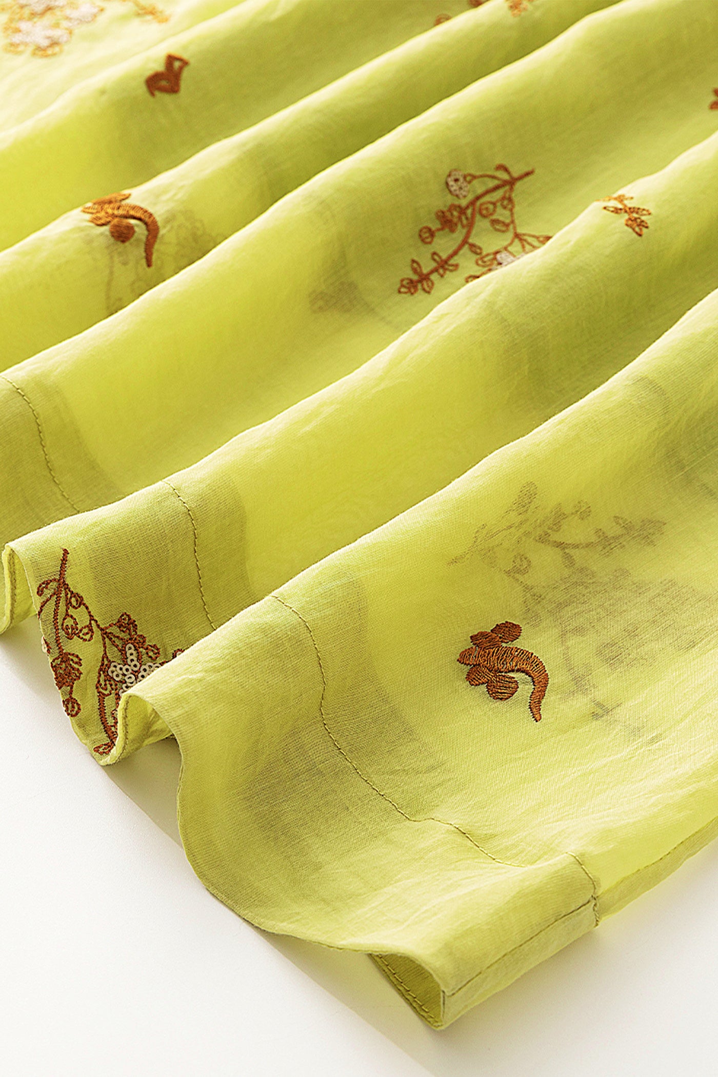 KAMILAN Vintage High-Waisted Embroidered Dress