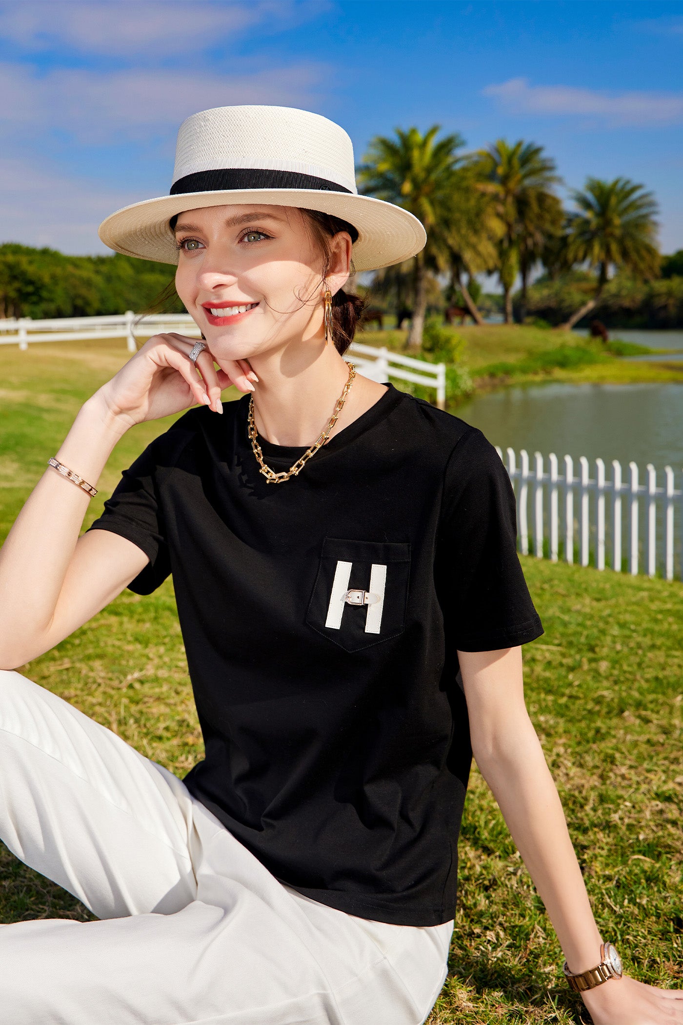 KAMILAN Black Round Neck Short-Sleeve T-Shirt