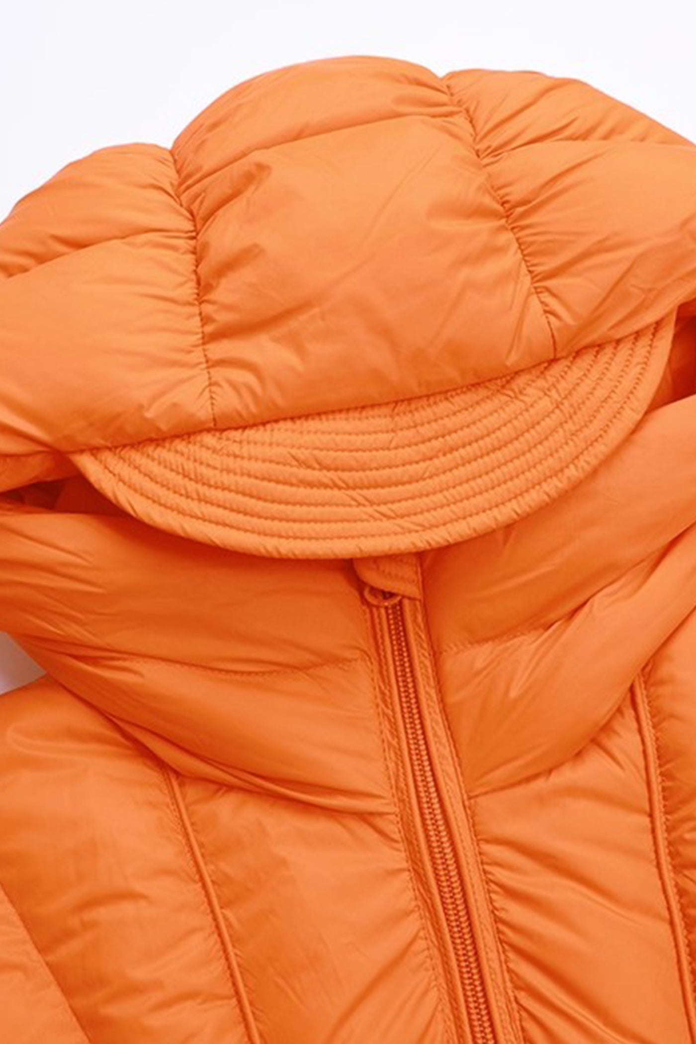 Kamilan Cropped Hooded Down Jacket in Urban Mocha
