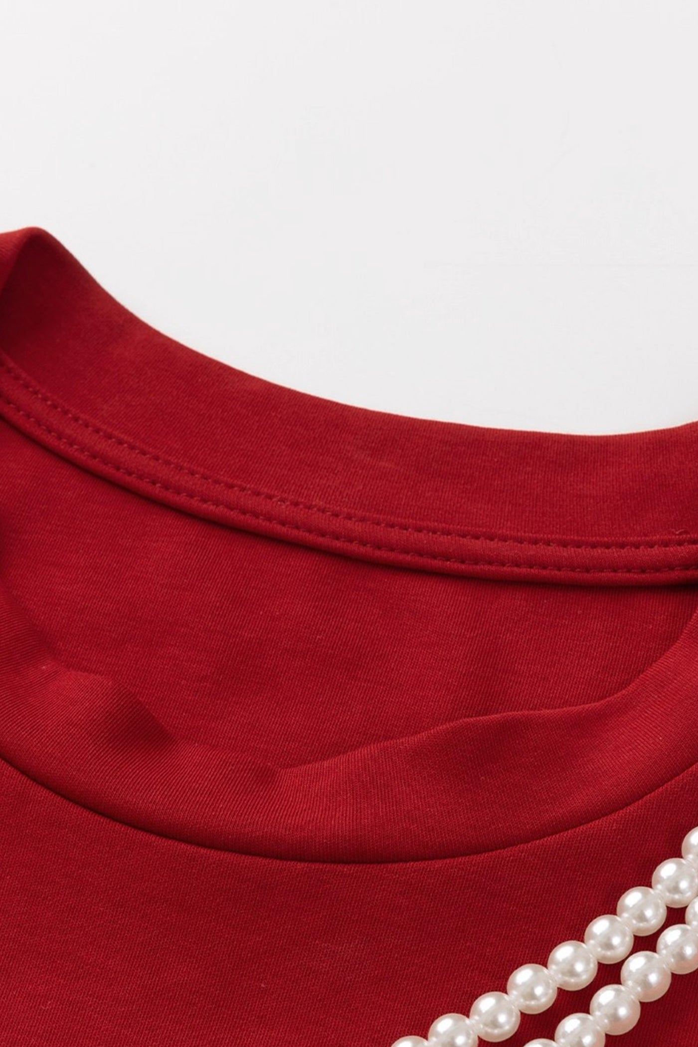 KAMILAN Printed T-Shirt with Faux Pearl Necklace Detail