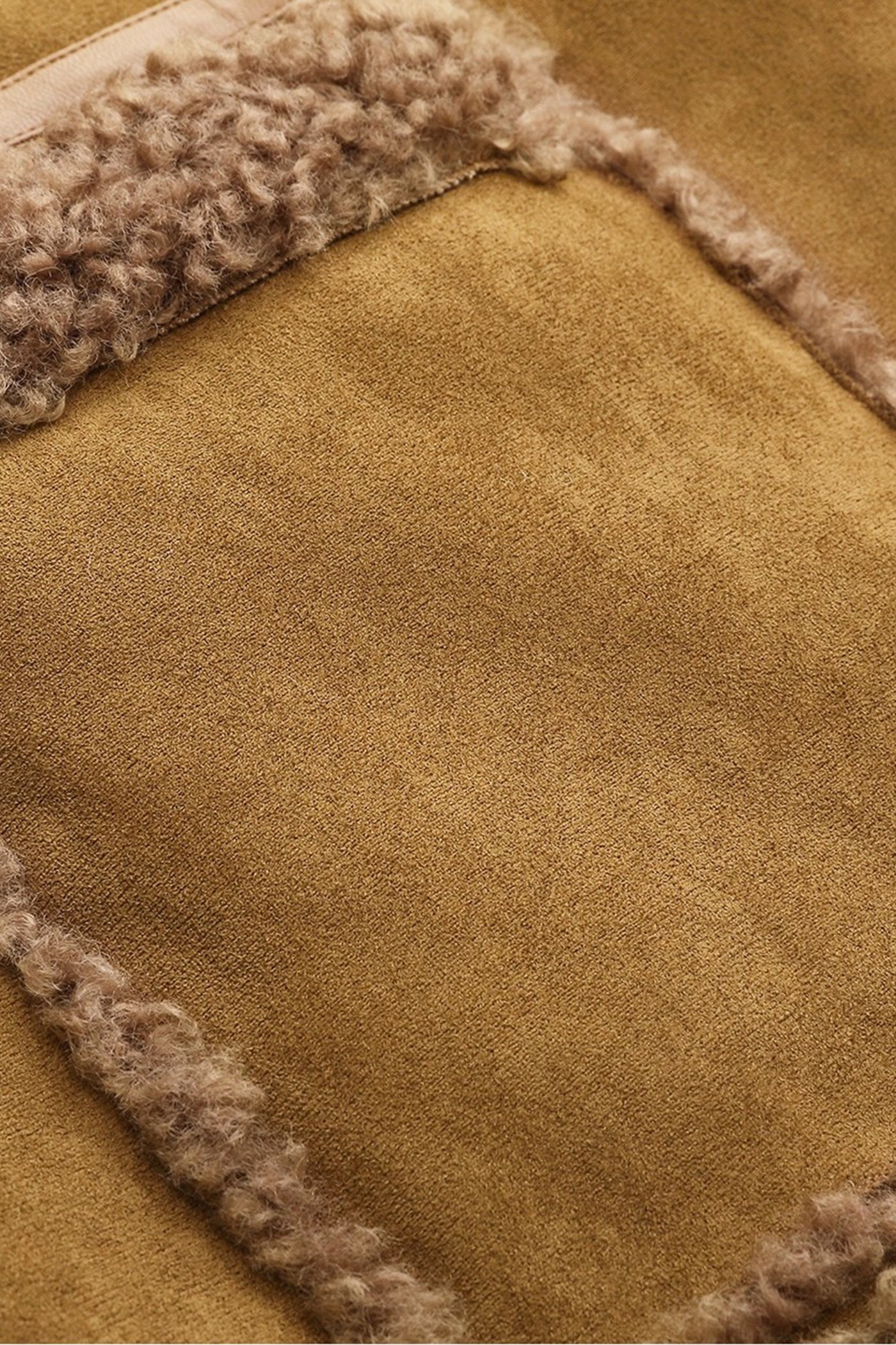 KAMILAN Shearling-Trimmed Wool Jacket with Structured Collar