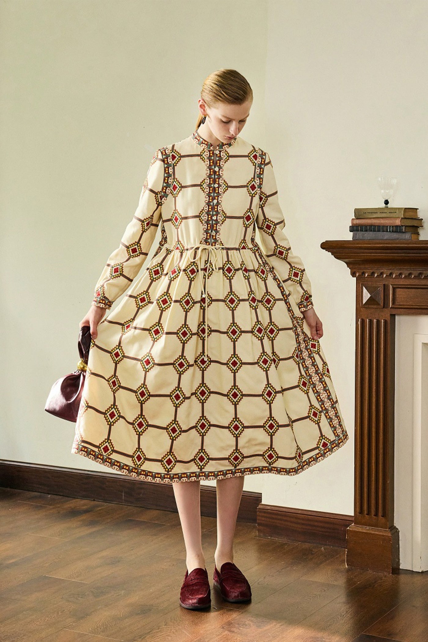 Camillo French small stand up collar high waisted dress for women in the spring of 2025, mid length embroidered A-line skirt