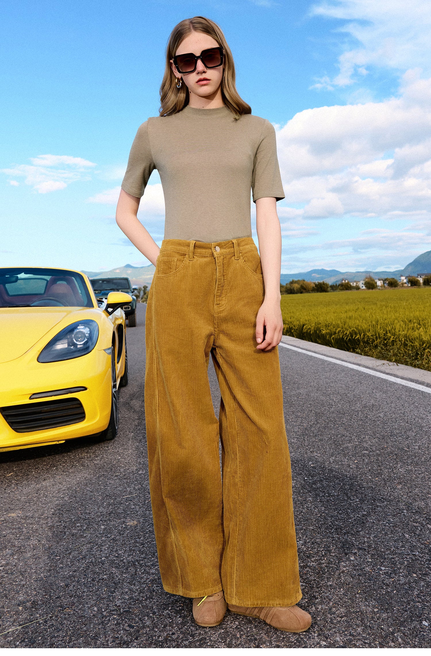 KAMILAN Woolen twill pants - New autumn 2025 collection. High-waisted, wide-leg pants. Loose, straight fit. Casual long pants. Floor-length.