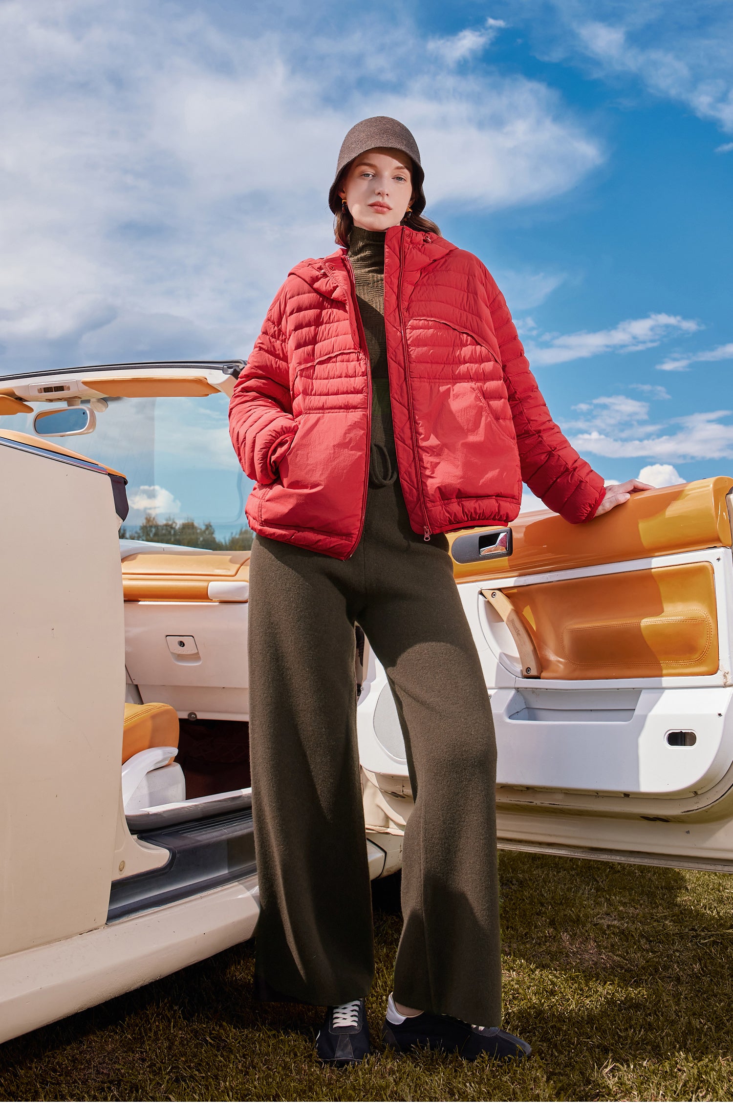 KAMILAN Women's Black Hooded Patchwork Short Down Jacket 2025 Winter New White Duck Down Warm Coat