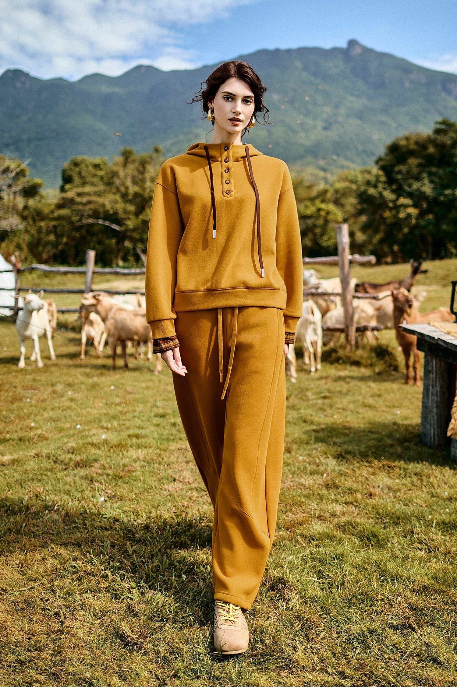 KAMILAN Casual suit women's 2025 autumn-winter new style hooded sweatshirt coat + casual pants and sports pants two-piece set