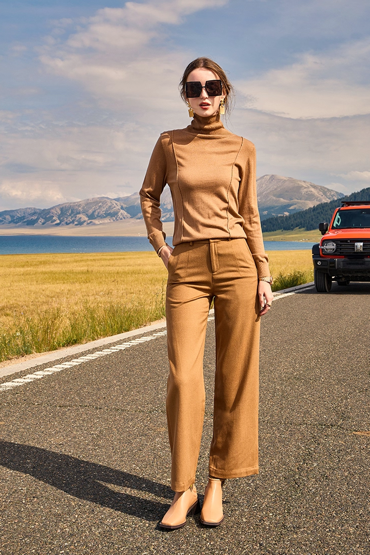 KAMILAN Short-sleeved high-neck sweater top for women in 2025 autumn-winter collection. Knitted top with long sleeves as a base layer.