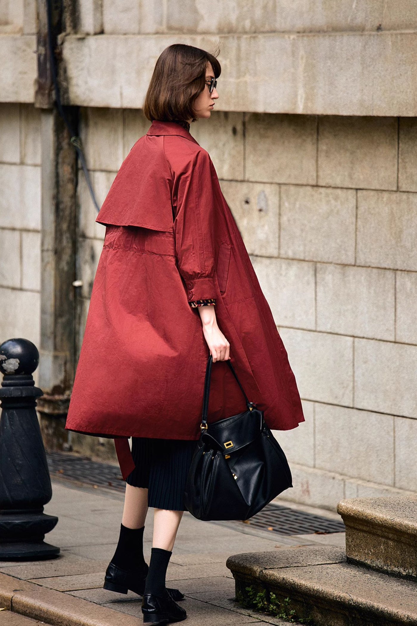KAMILAN Structured A-Line Trench Coat in  Sculptural Silhouette for Autumn Grace