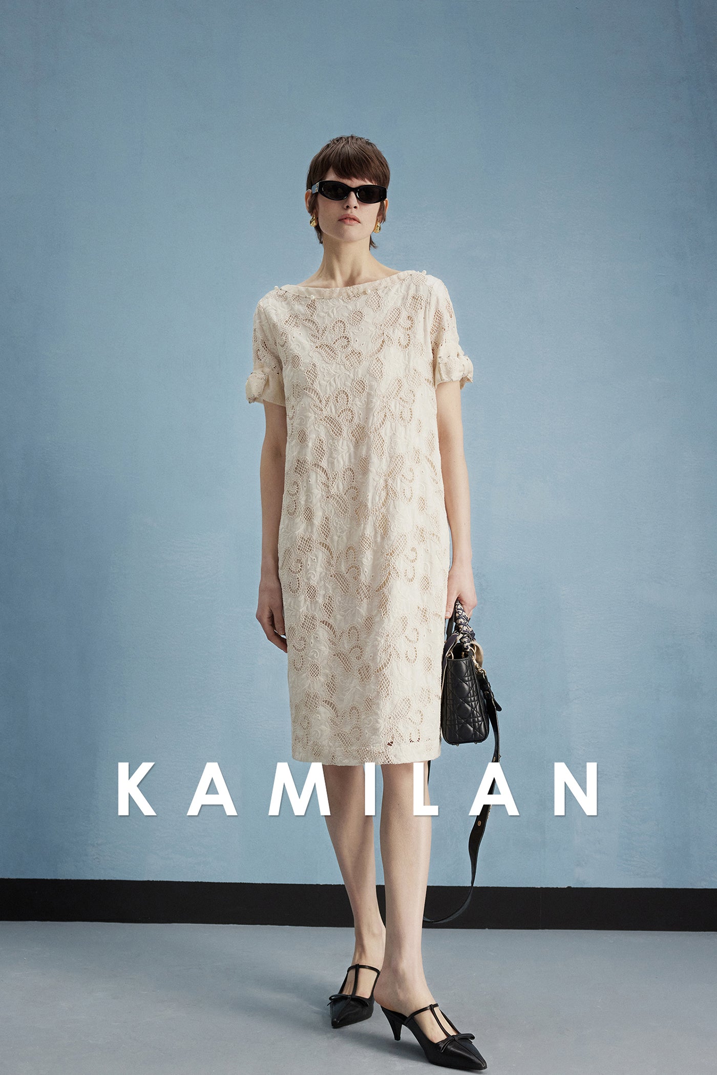 Kamilan Embroidered Lace Dress in Ivory Beige