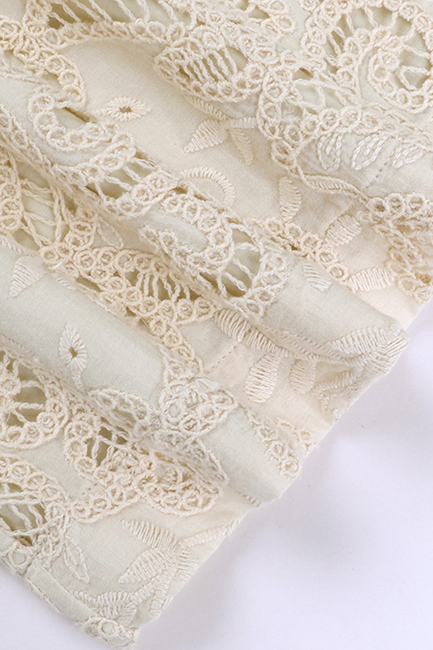 Kamilan Embroidered Lace Dress in Ivory Beige