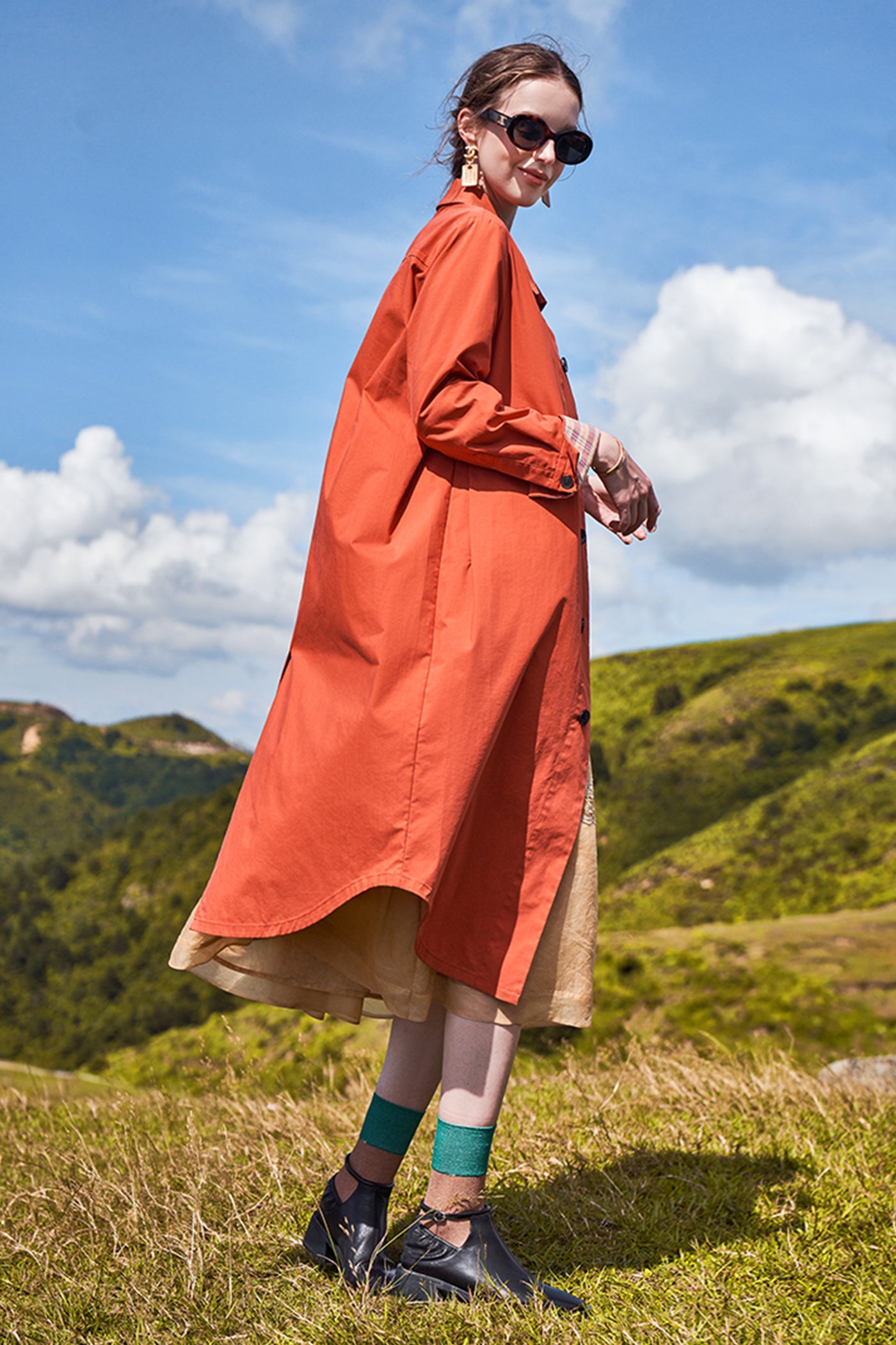 KAMILAN Tailored Long Coat in Sculptural Silhouette Retro Modern Elegance
