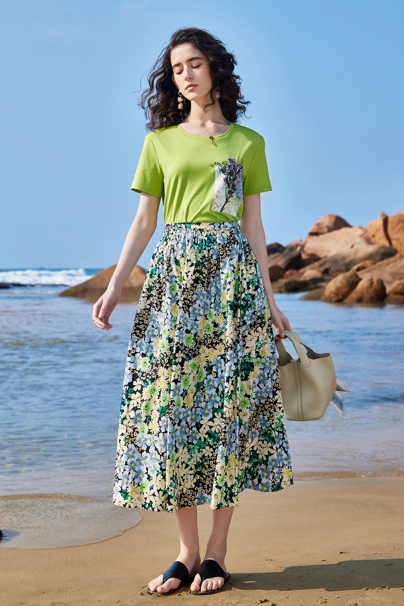 KAMILAN Floral Art Print Cotton Round Neck Tee