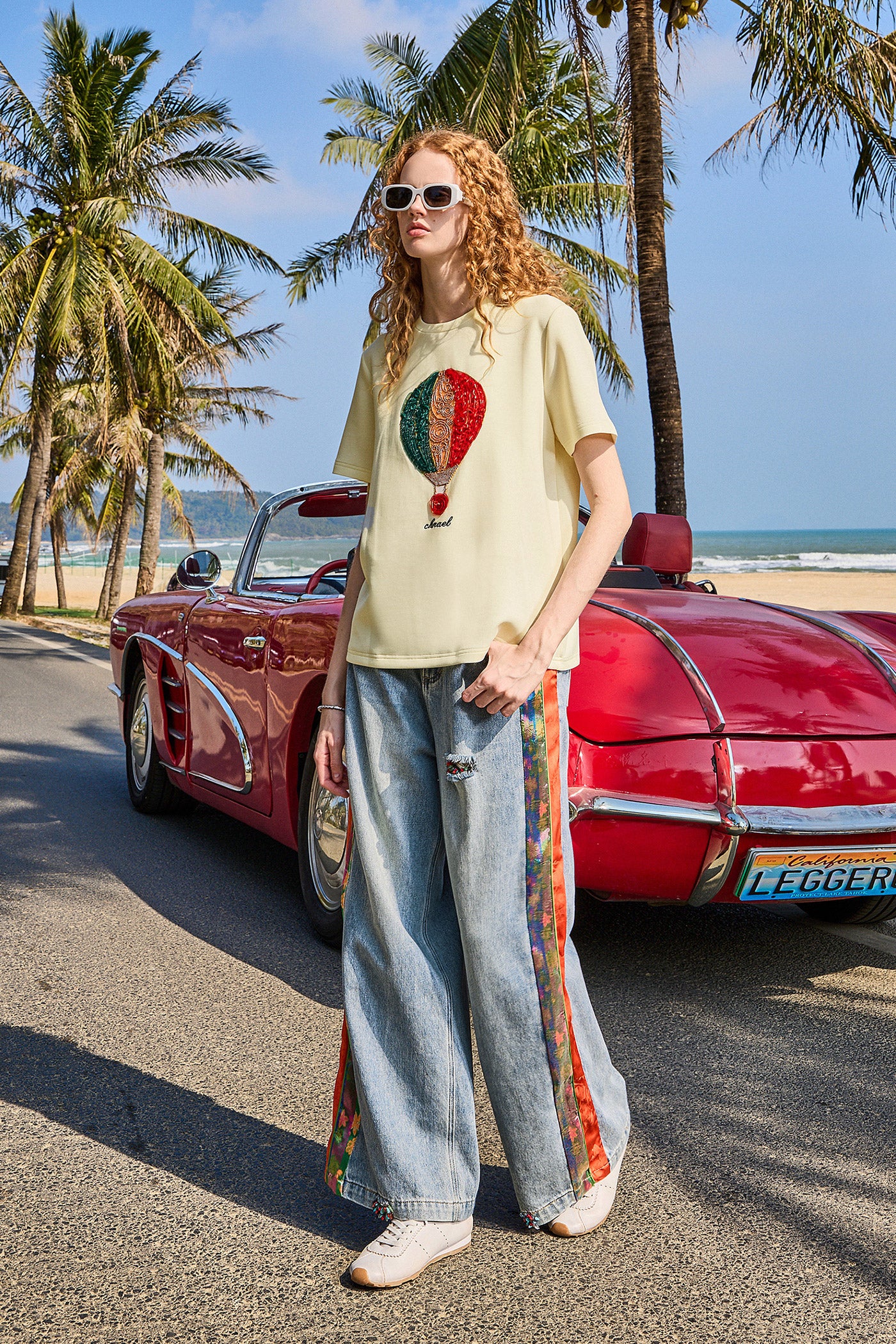 KAMILAN T-Shirt with 3D Embellished Hot Air Balloon Motif
