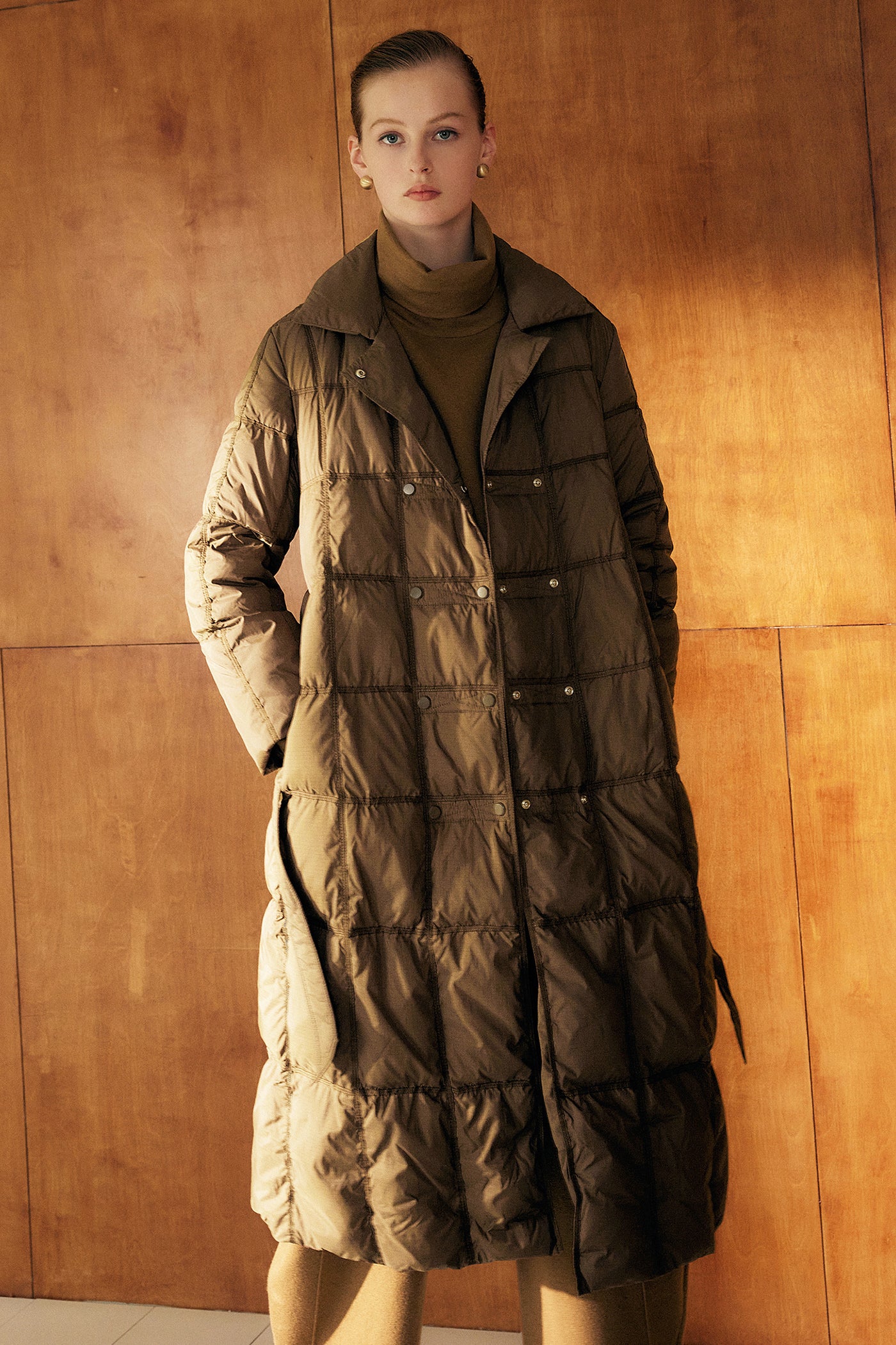 KAMILAN Quilted Down Coat with Structured Collar in a Mid-Length Silhouette
