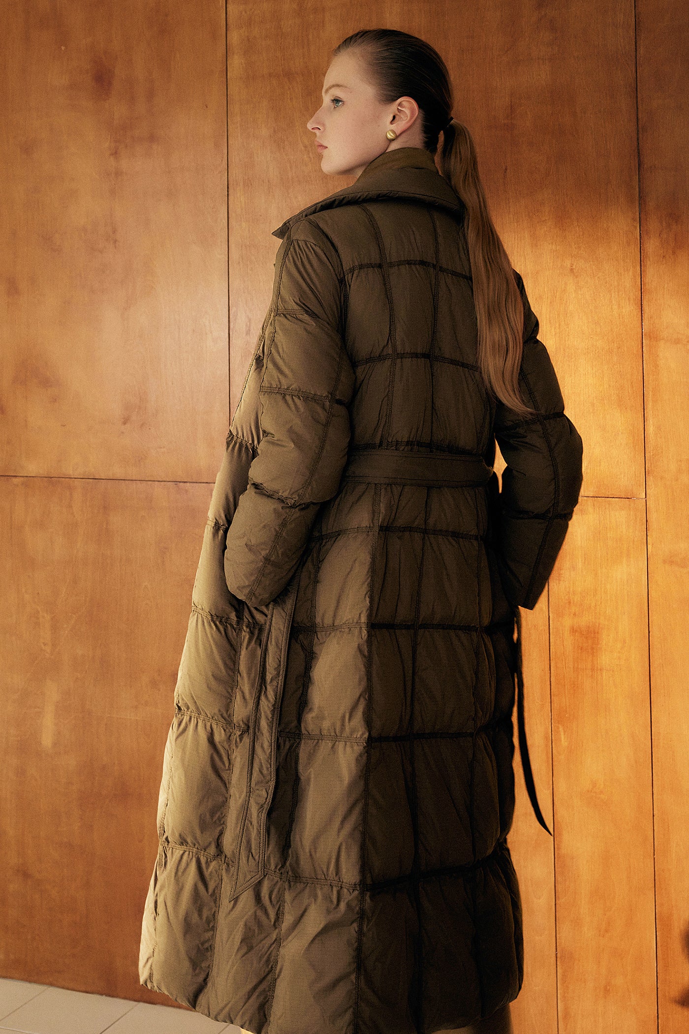 KAMILAN Quilted Down Coat with Structured Collar in a Mid-Length Silhouette