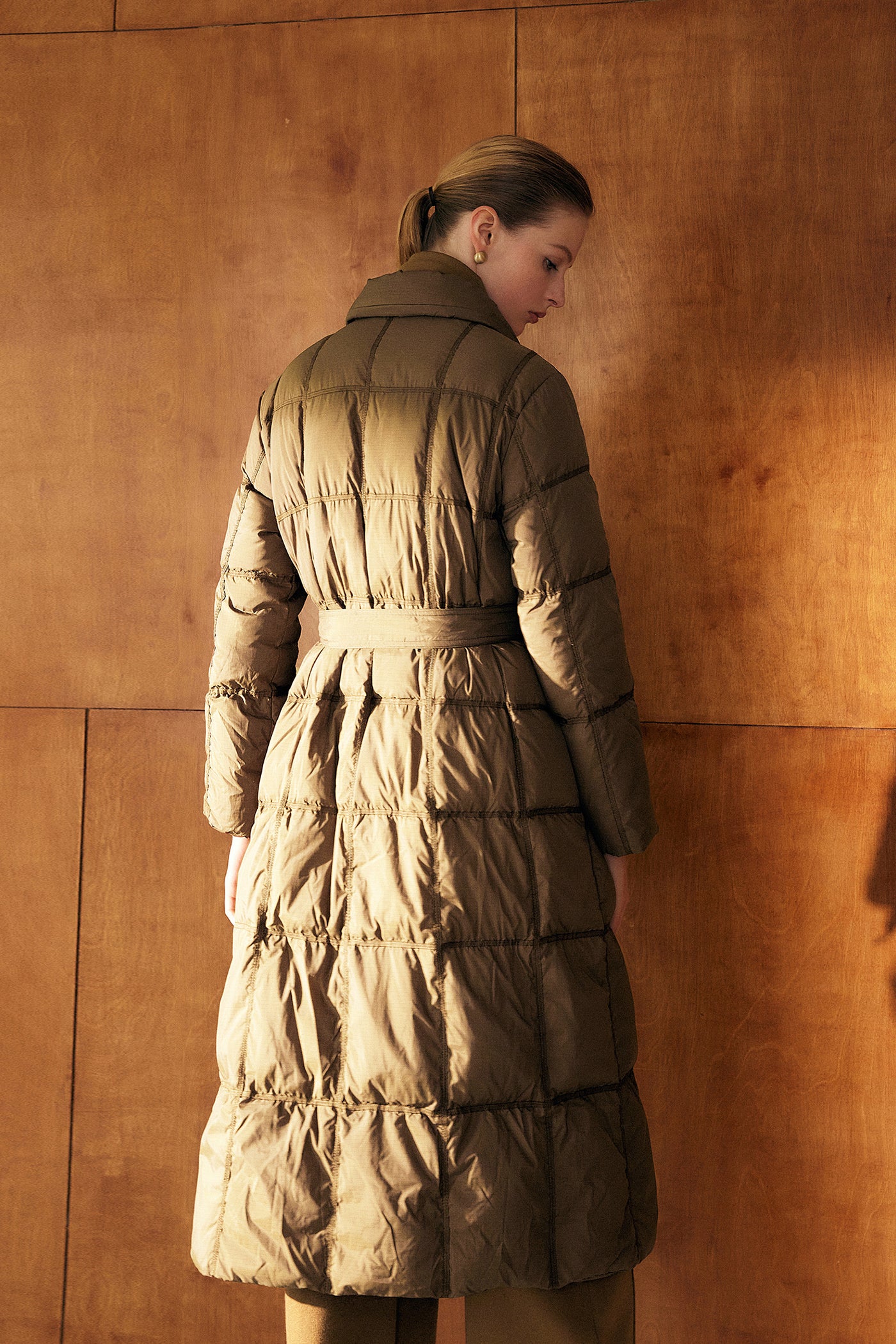 KAMILAN Quilted Down Coat with Structured Collar in a Mid-Length Silhouette