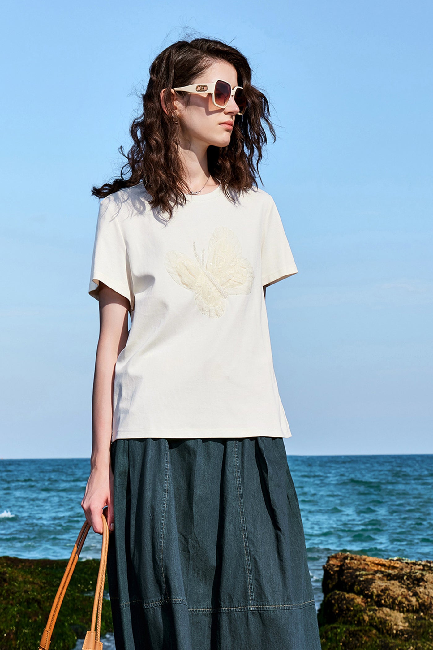 KAMILAN Beige T-Shirt with Butterfly Motif