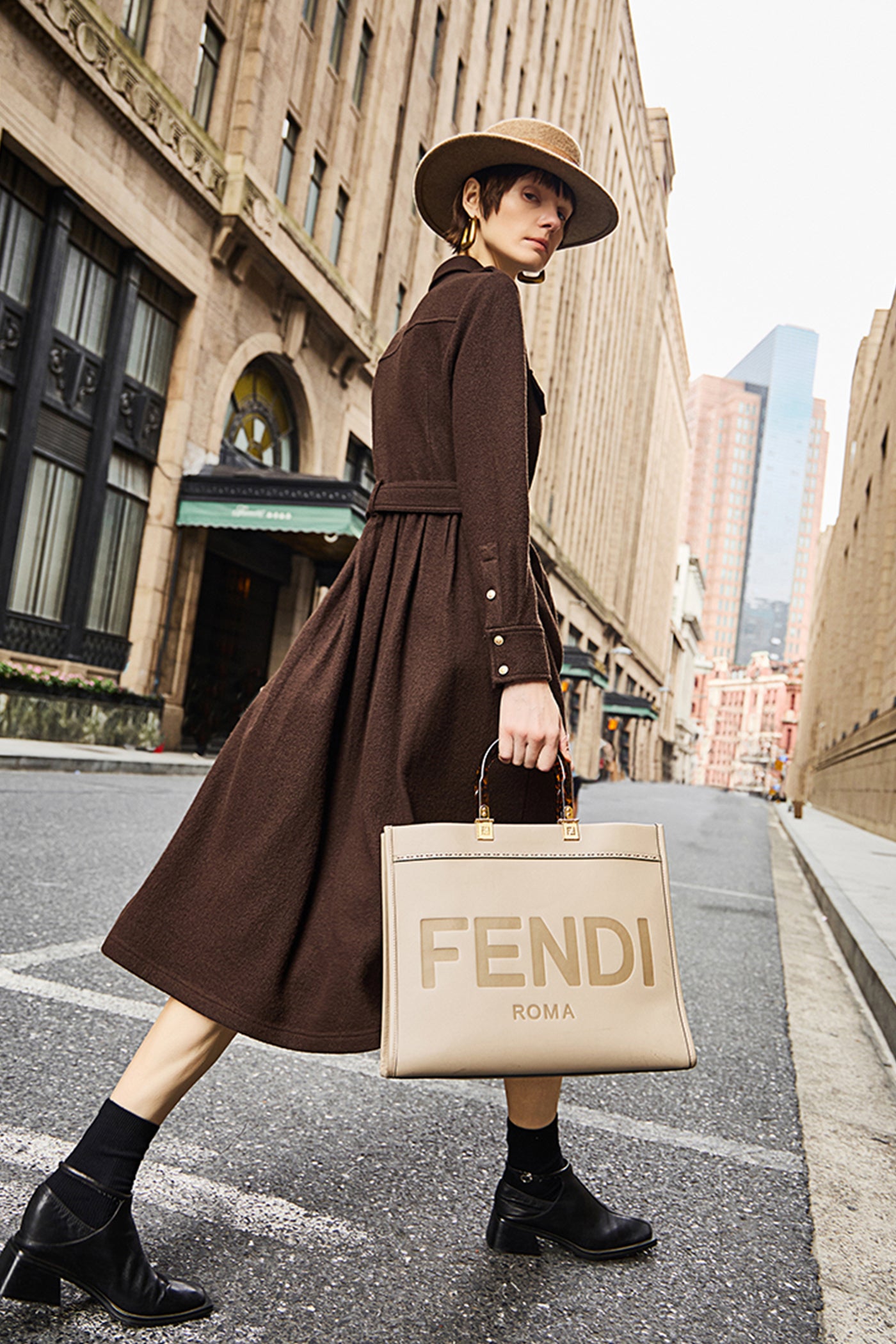 KAMILAN French-Inspired Wool Midi Dress with Cinched Waist
