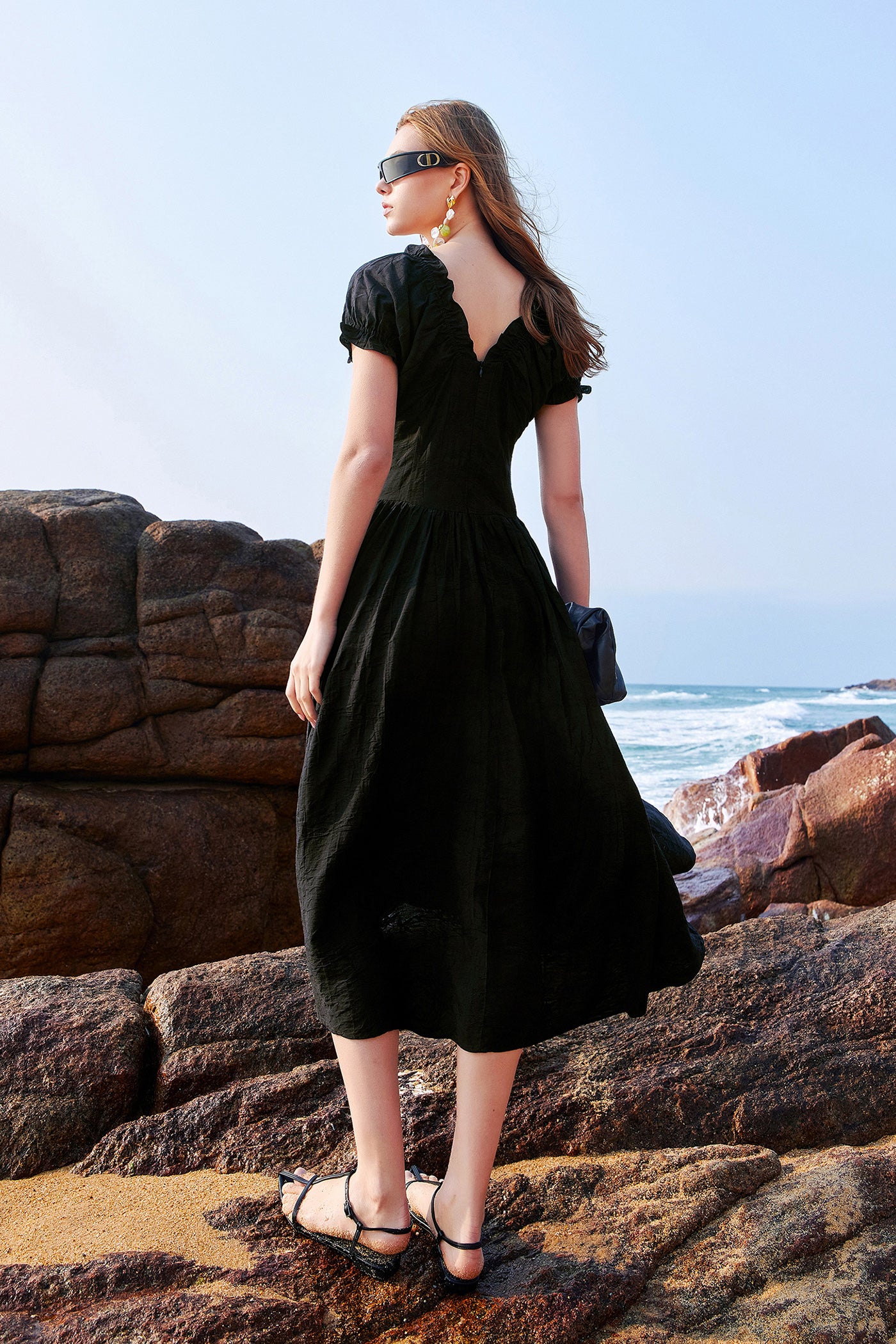 KAMILAN Slim-Fit Black Puff Sleeve Dress