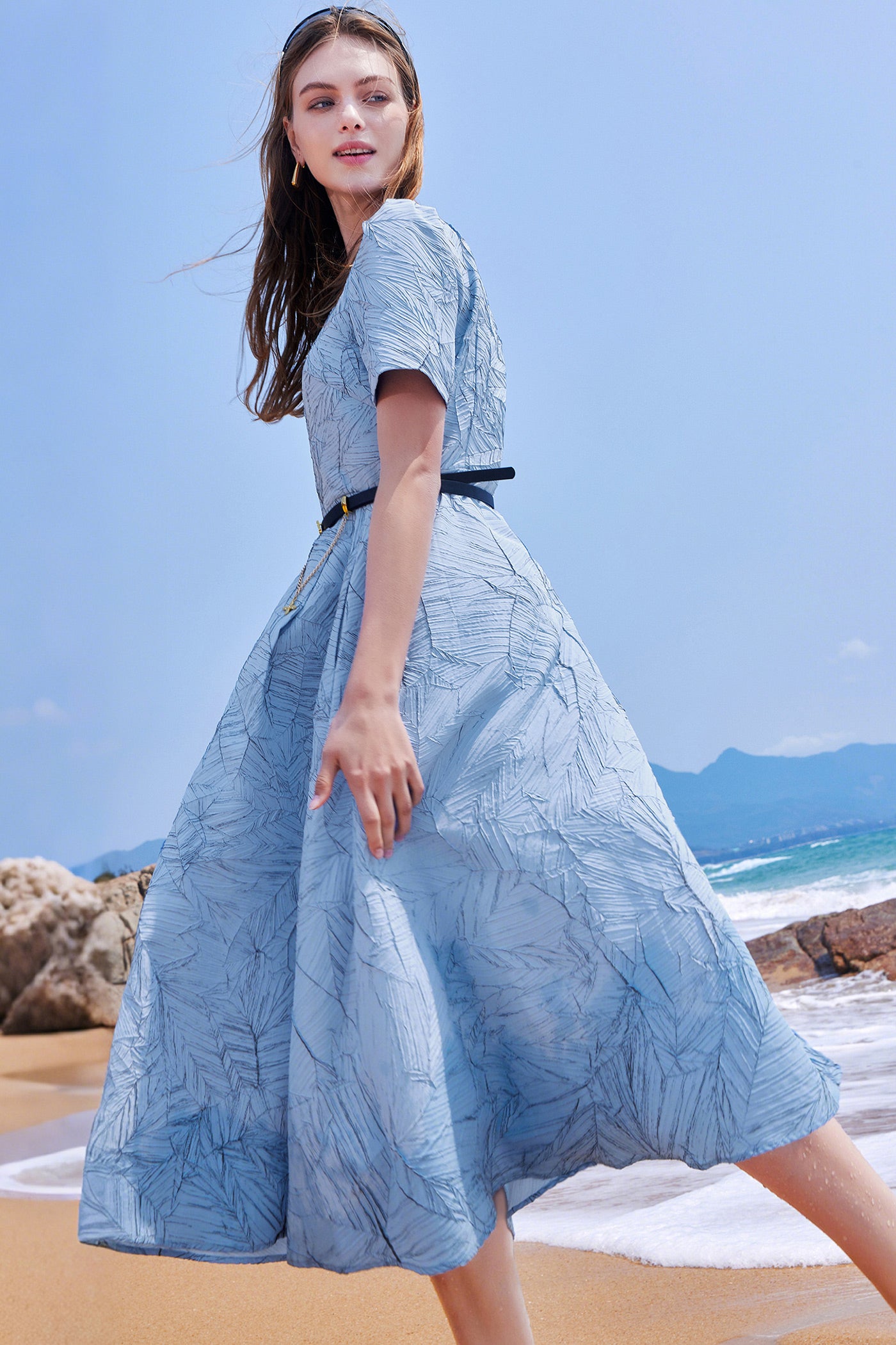 KAMILAN Elegant Textured Midi Dress
