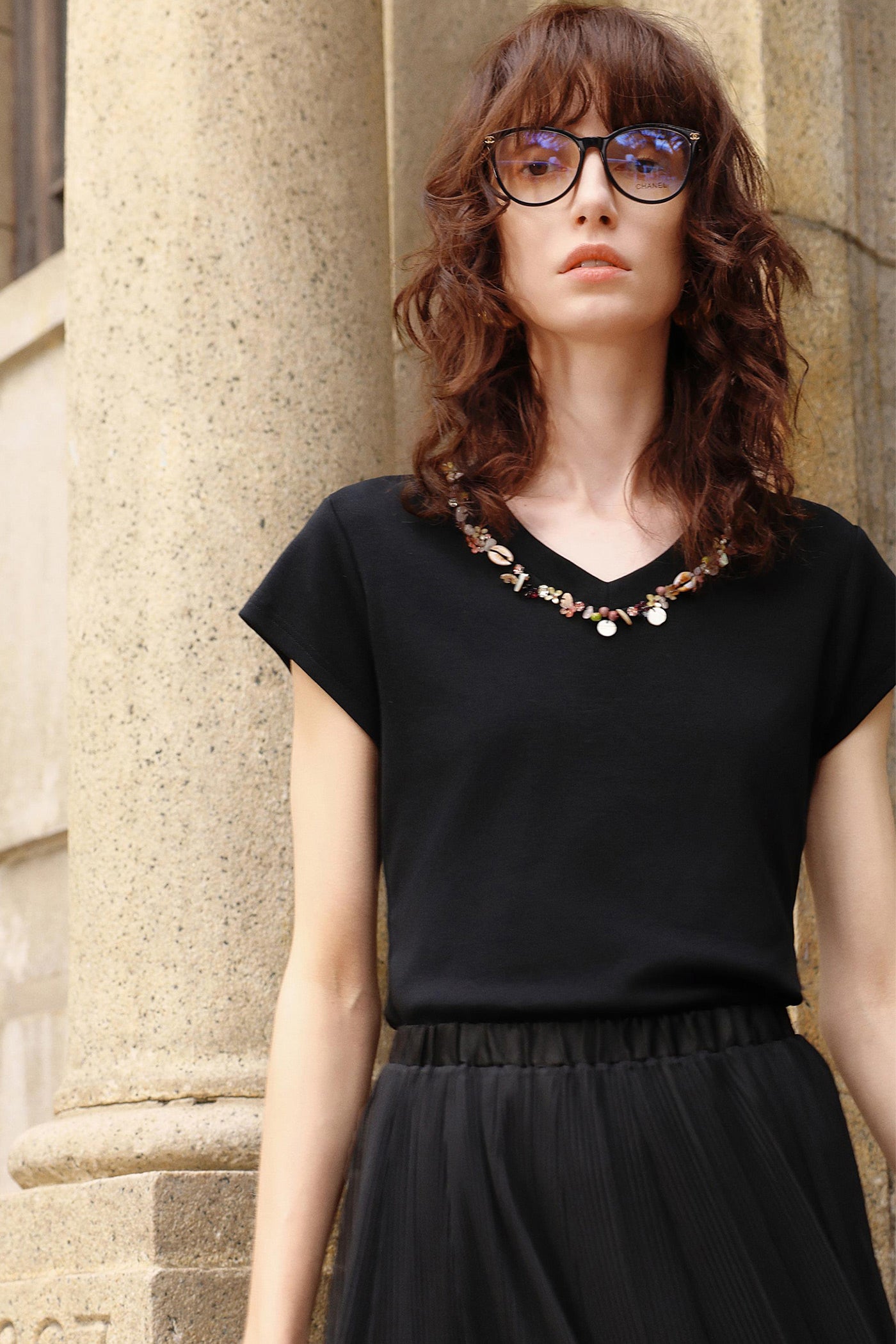 KAMILAN Embellished V-Neck Short-Sleeve Tee