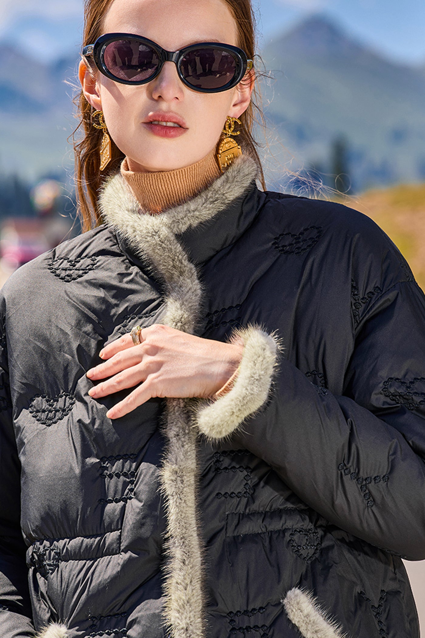 KAMILAN Women's Down Coat – 2025 Winter New White Goose Down Jacket with Mink Fur Splicing Design