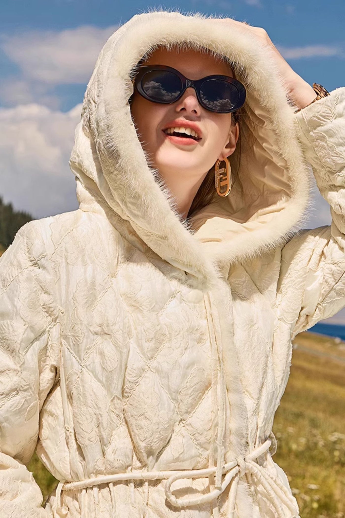 KAMILAN Women's White Goose Down Coat – 2025 Winter New Mid-Length Hooded Down Jacket with Mink Fur Splicing