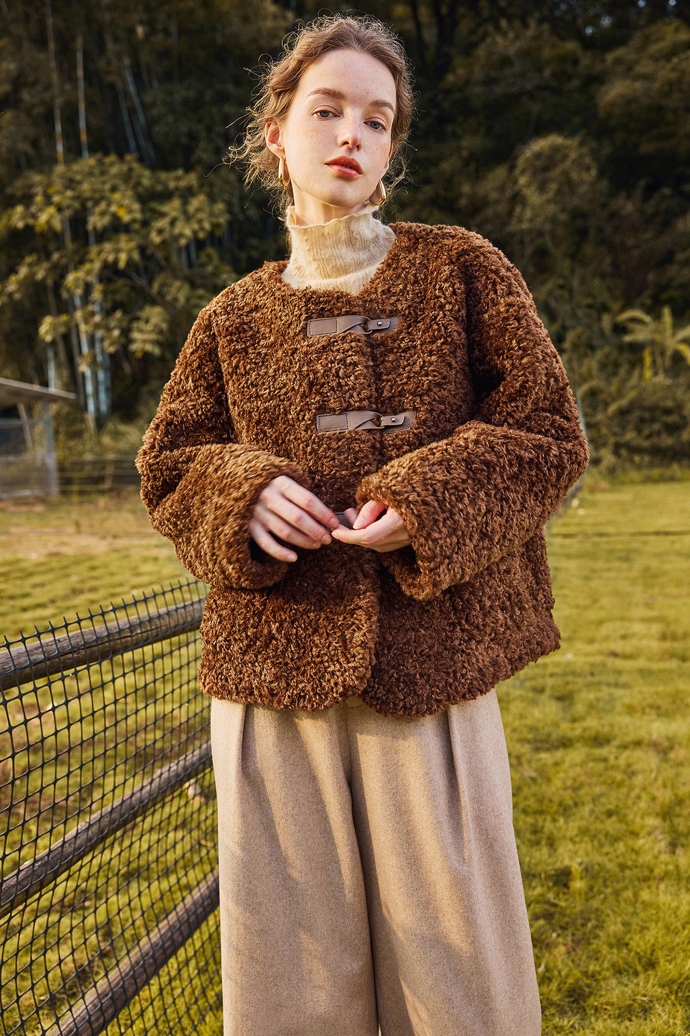 KAMILAN Women's Faux Shearling Short Coat – 2025 Winter New Eco-Friendly Fur Jacket, Fashionable and Warm