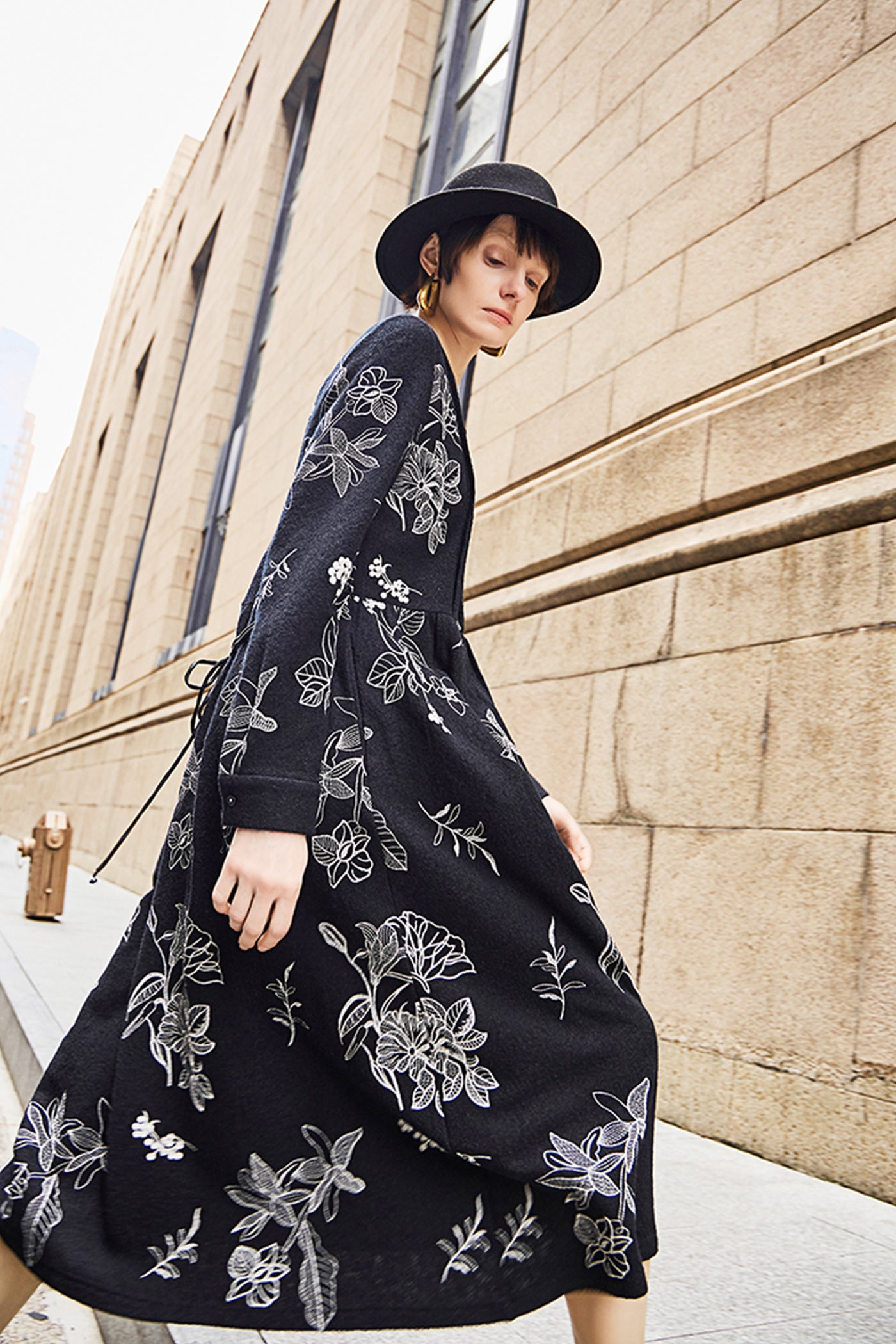 KAMILAN Women's Knitted Embroidered Dress – 2025 Autumn/Winter New High-Waist Midi Shirt Dress with Stand Collar and Long Sleeves