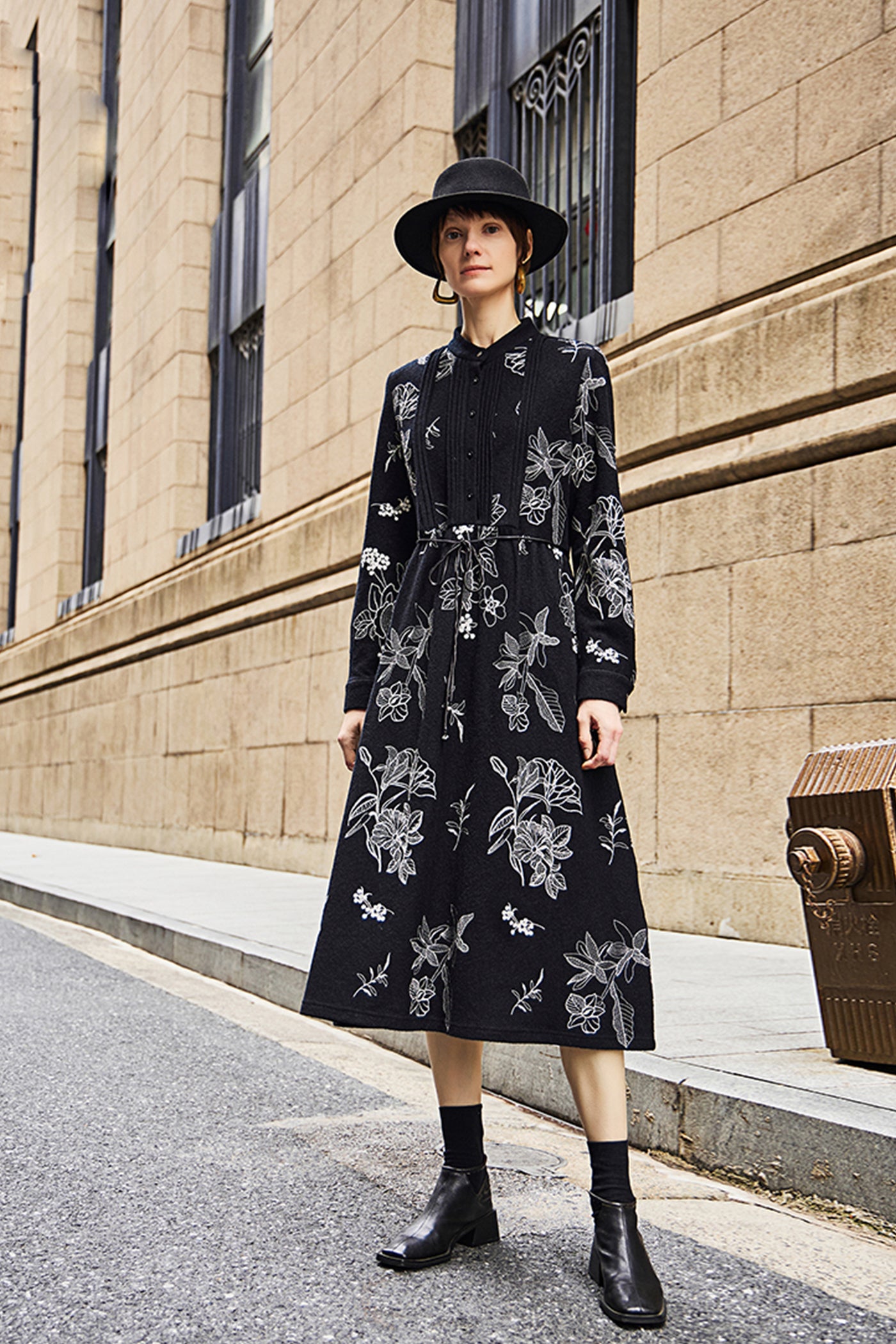 KAMILAN Women's Knitted Embroidered Dress – 2025 Autumn/Winter New High-Waist Midi Shirt Dress with Stand Collar and Long Sleeves