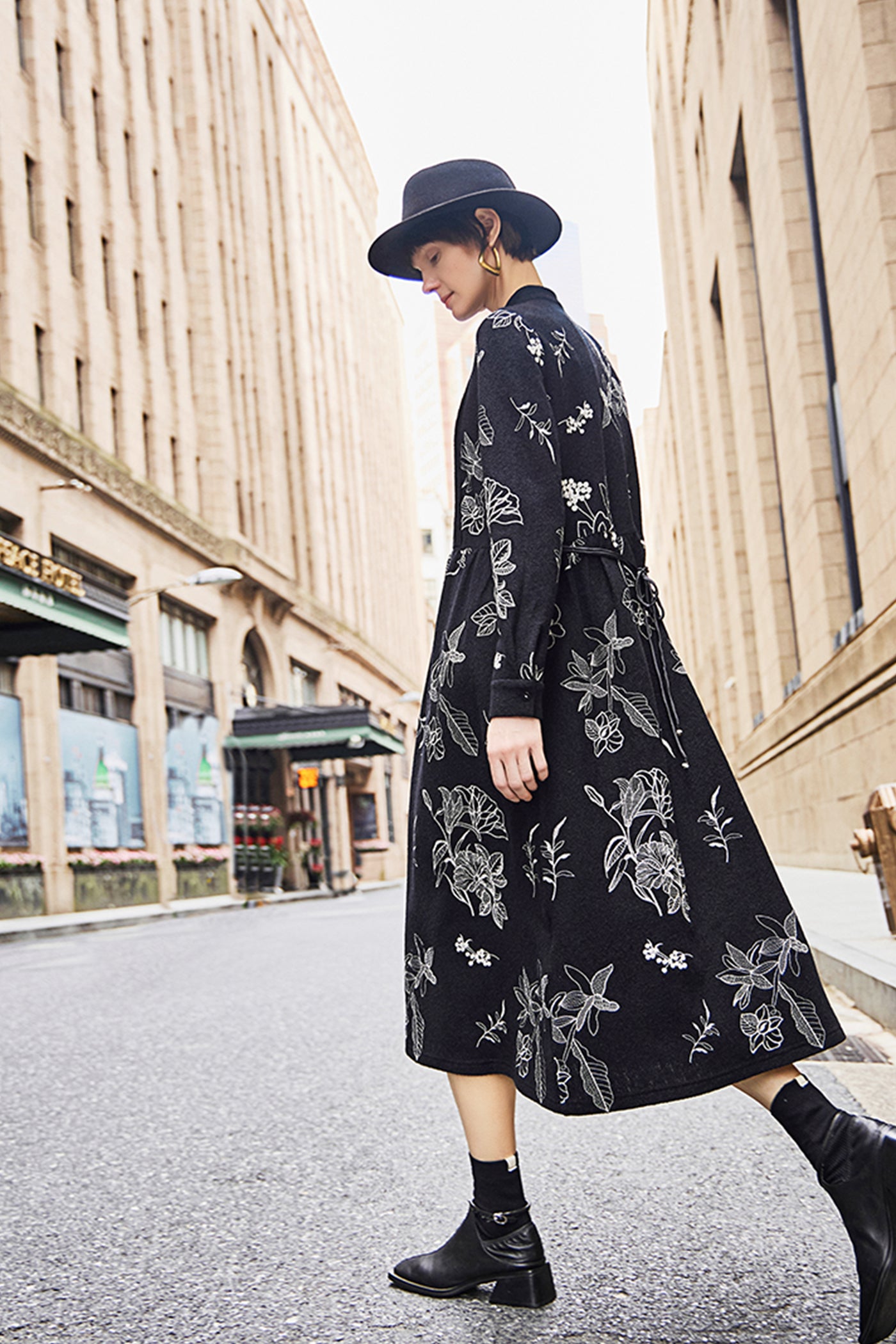 KAMILAN Women's Knitted Embroidered Dress – 2025 Autumn/Winter New High-Waist Midi Shirt Dress with Stand Collar and Long Sleeves