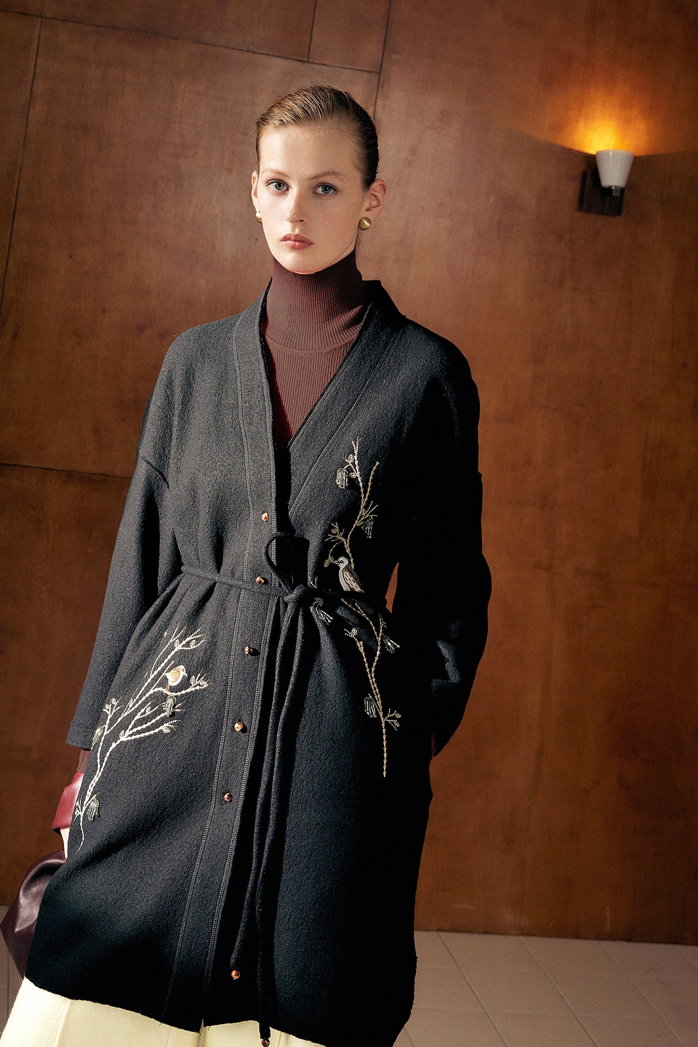KAMILAN Women's Embroidered Wool Coat – 2025 Autumn New Elegant Mid-Length Overcoat