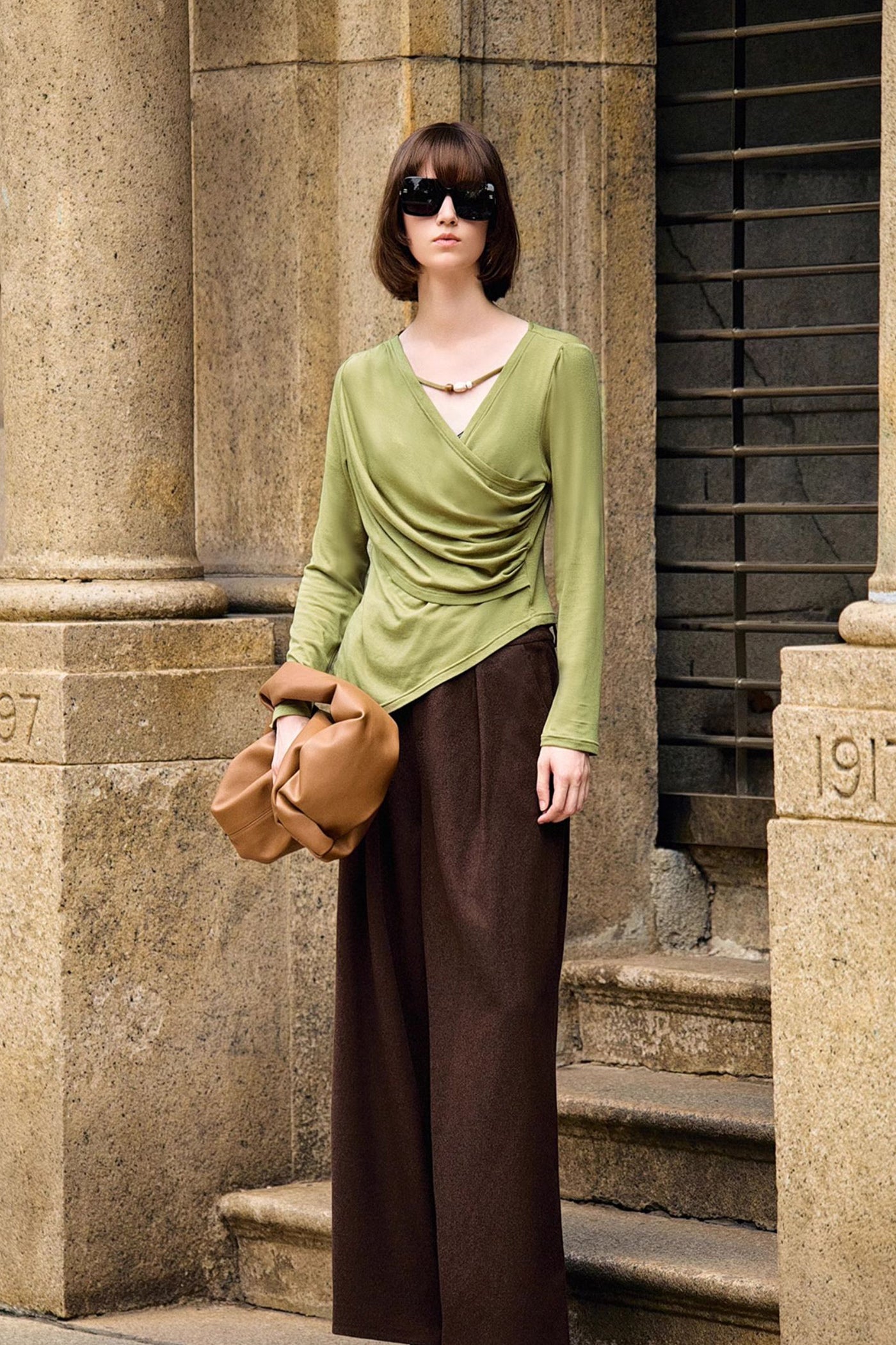 KAMILAN Unique Long-Sleeve T-Shirt for Women – 2025 Autumn New Slim-Fit Chic Designer Base Layer Top