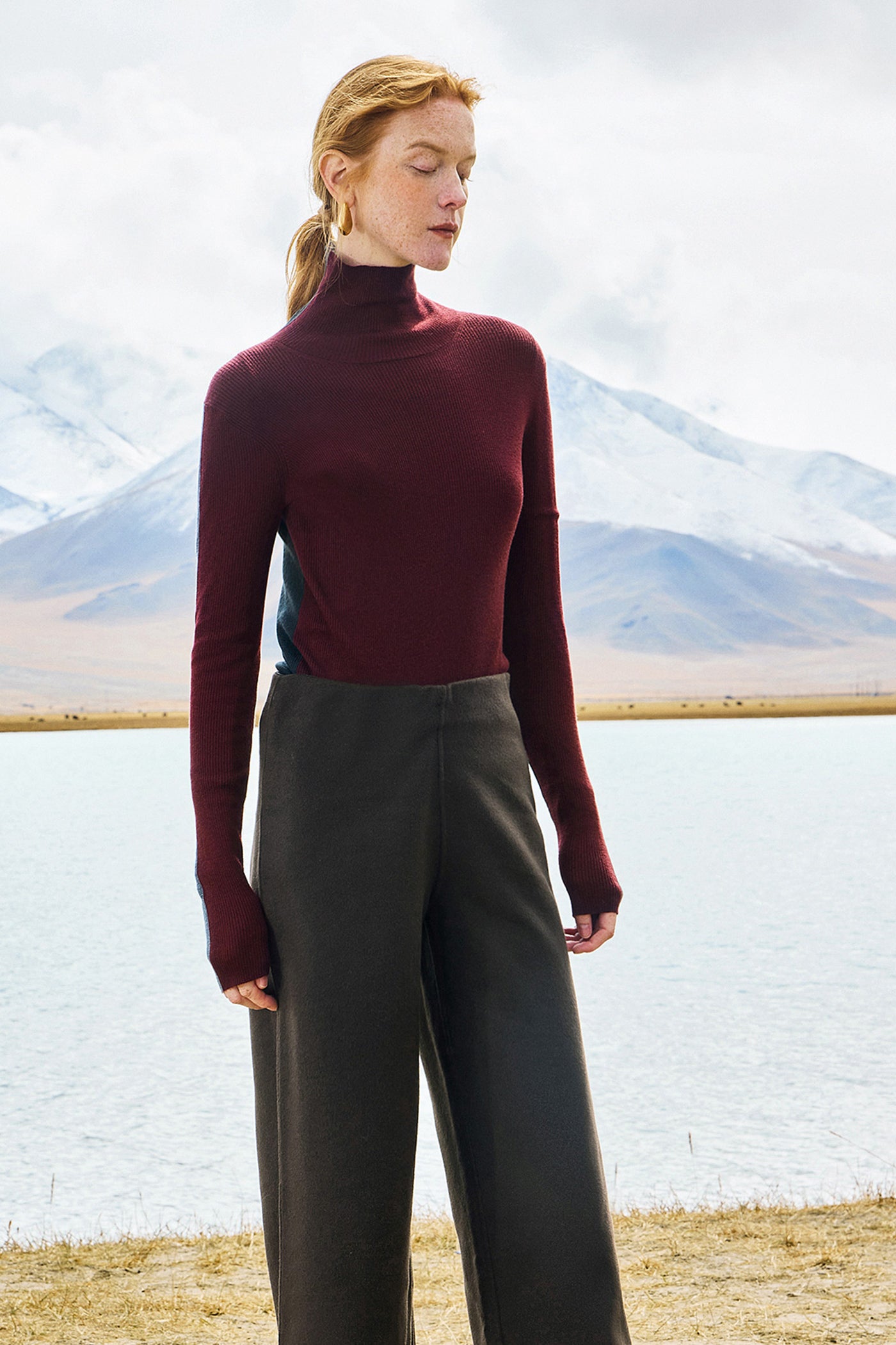 KAMILAN Elegant High-Neck Knit Sweater for Women – 2025 Fall New Arrival, Stylish Contrast-Stitching Base Layer Top