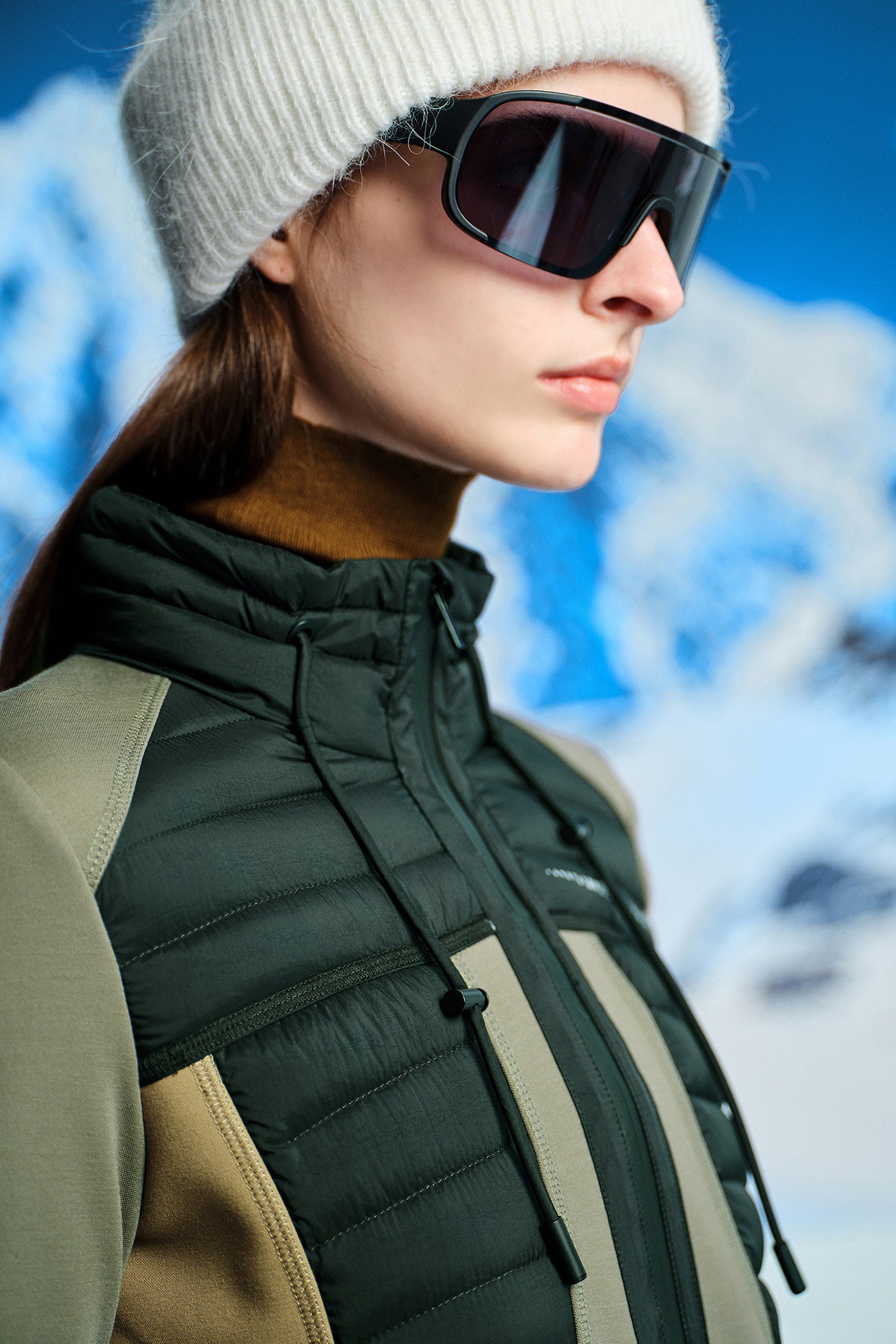 KAMILAN Women's Lightweight Short Down Jacket 2025 Winter Knit-Panel White Duck Down Puffer Coat with Mock Neck