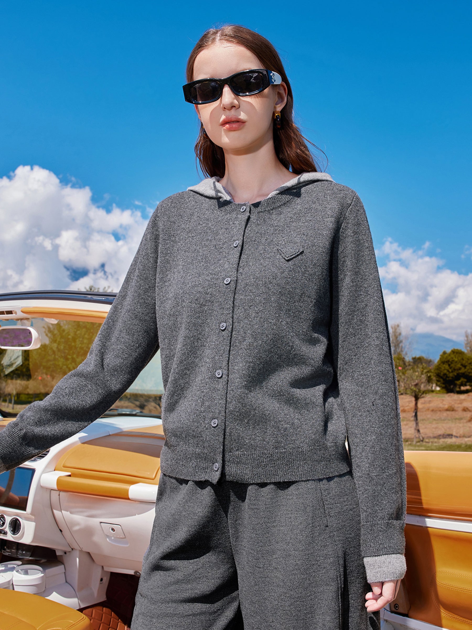 KAMILAN Women’s 2025 Fall 100% Merino Wool Colorblock Hooded Knit Cardigan Button-Front Soft Loose-Fit Sweater Jacket