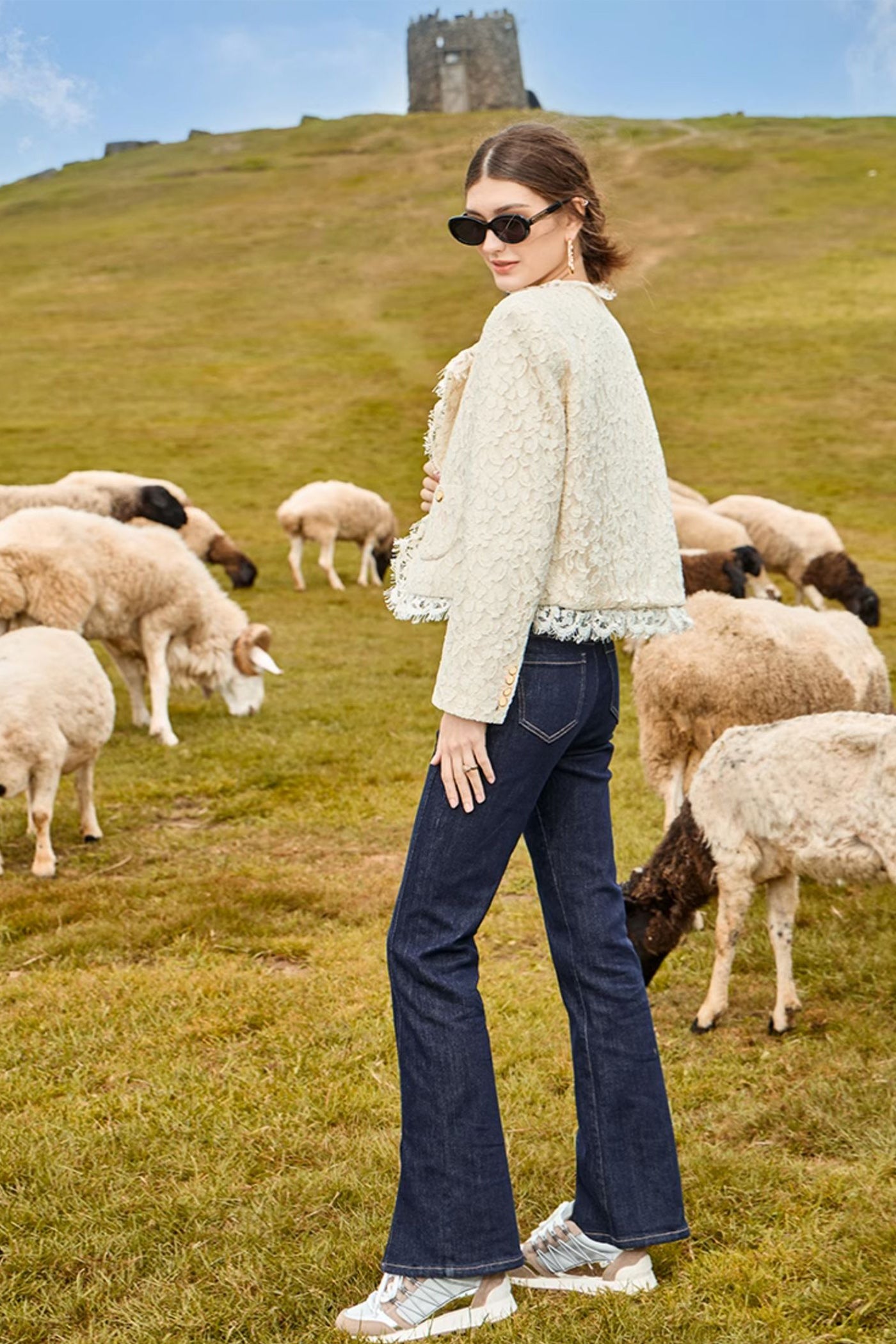 KAMILAN French Elegant Cropped Tweed Jacket for Women | 2025 Autumn Lace Embroidery & Flocking Design