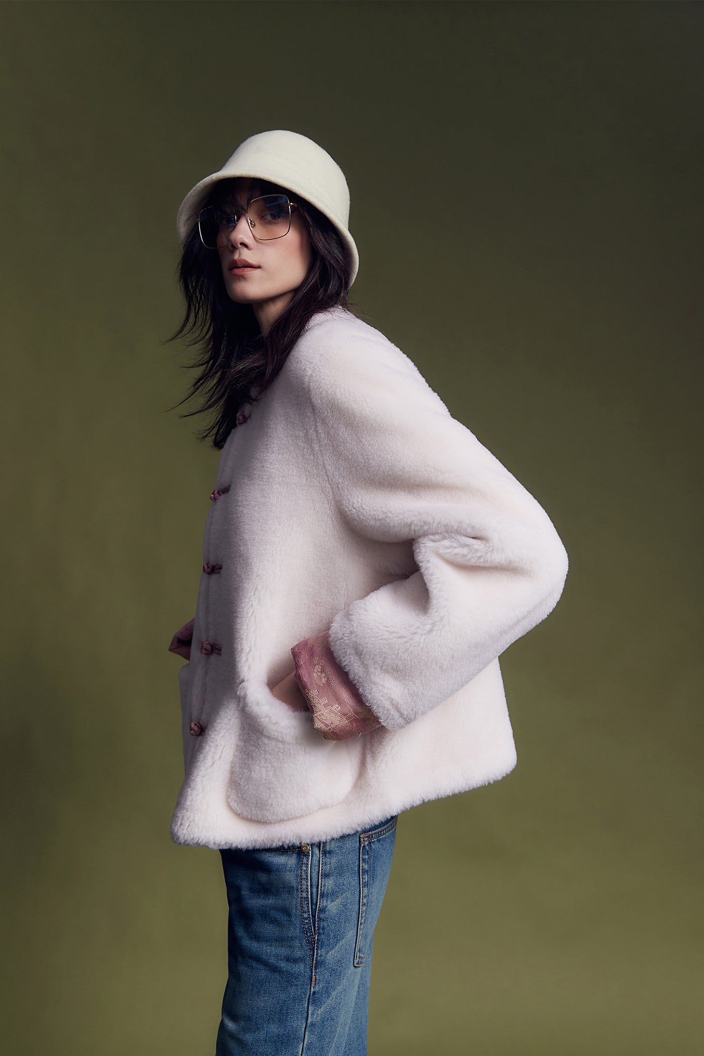 KAMILAN Short-Length New Chinese-style Retro Shearling Coat (2025 Winter, Mid-Length Warm Shearling Jacket)