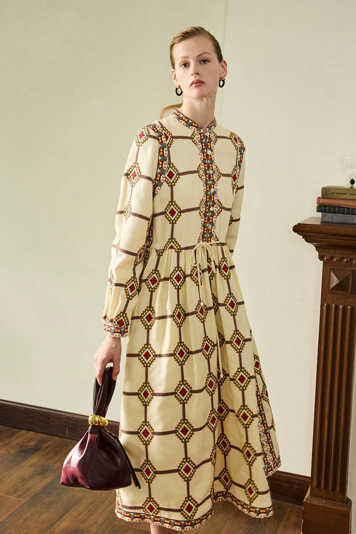 Camillo French small stand up collar high waisted dress for women in the spring of 2025, mid length embroidered A-line skirt